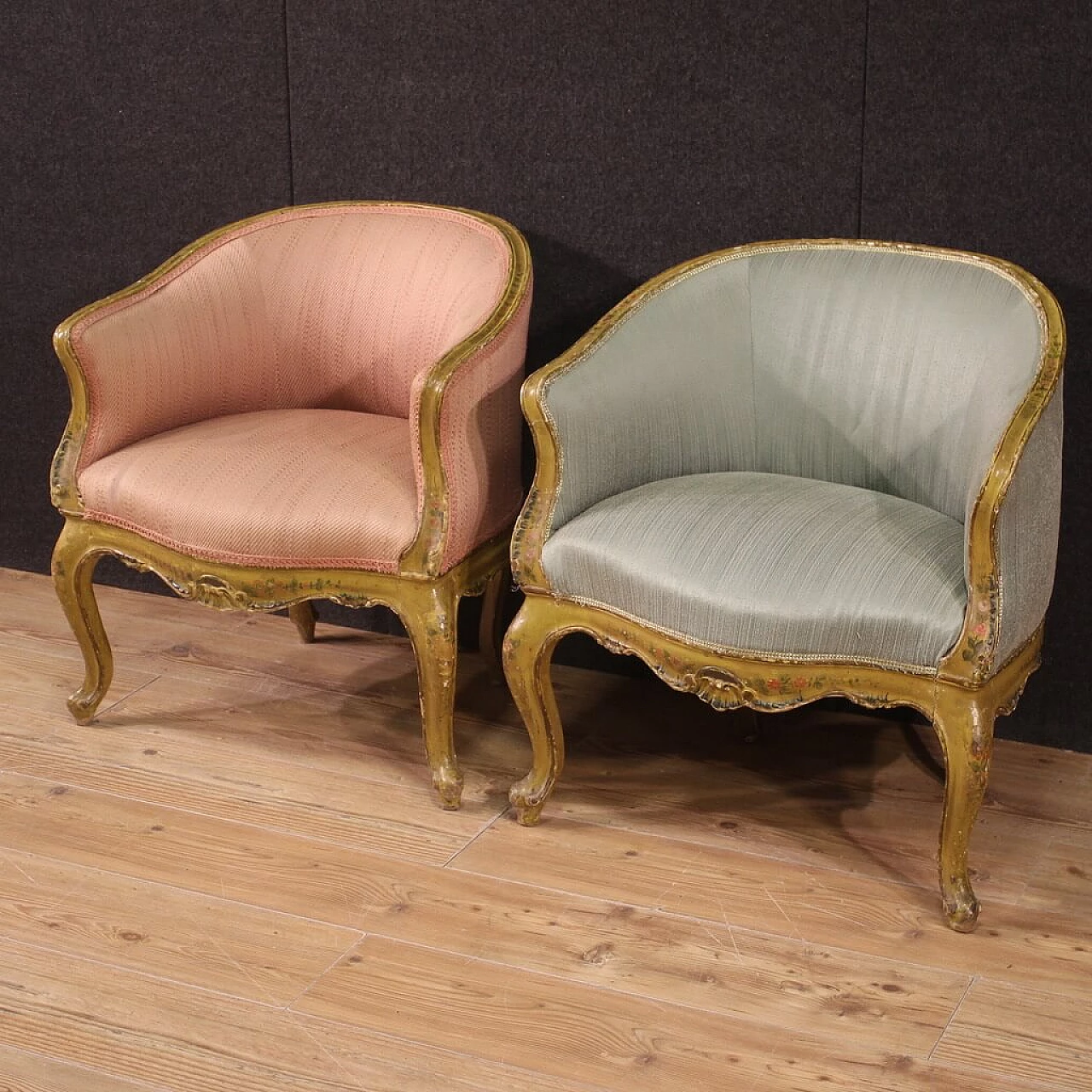 Pair of Venetian lacquered and painted wood armchairs 10