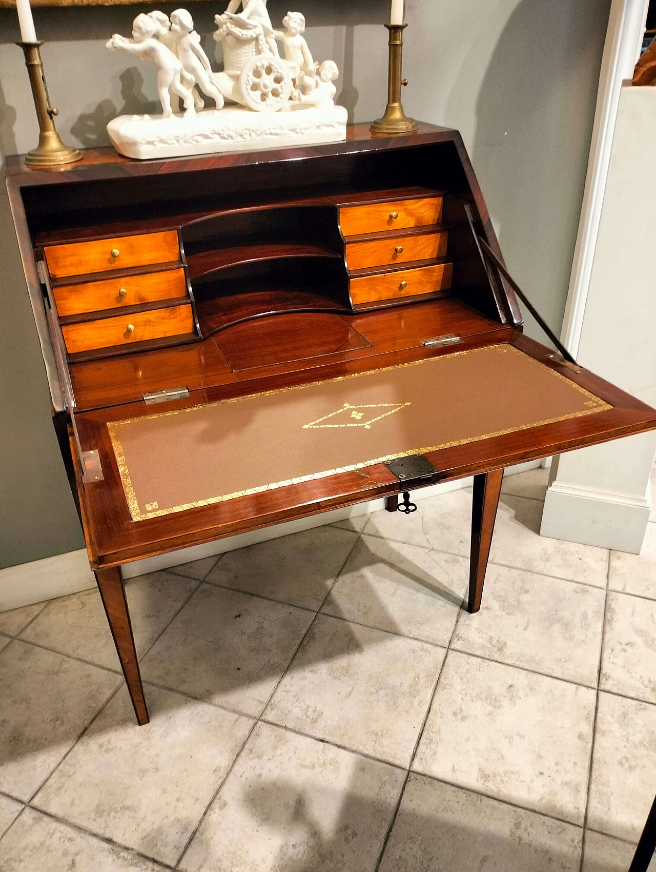 Louis XVI inlaid wooden flap with leather top, 18th century 3