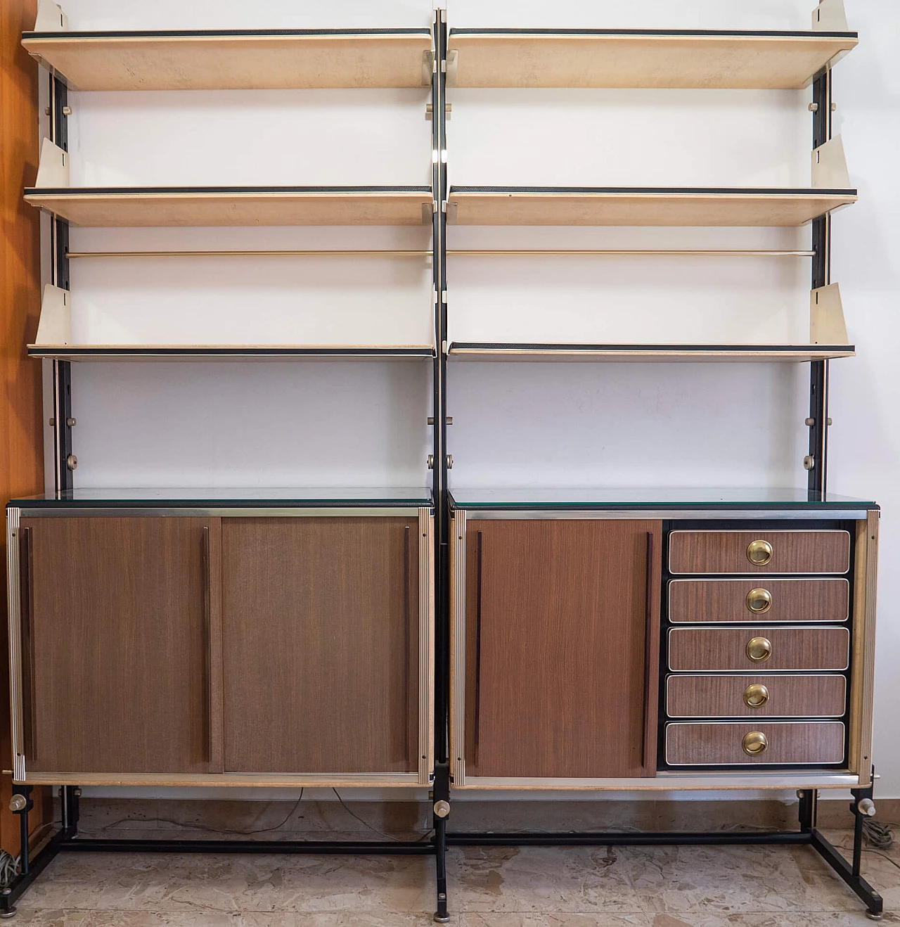 Modular wooden bookcase attributed to Umberto Mascagni, 1960s 12