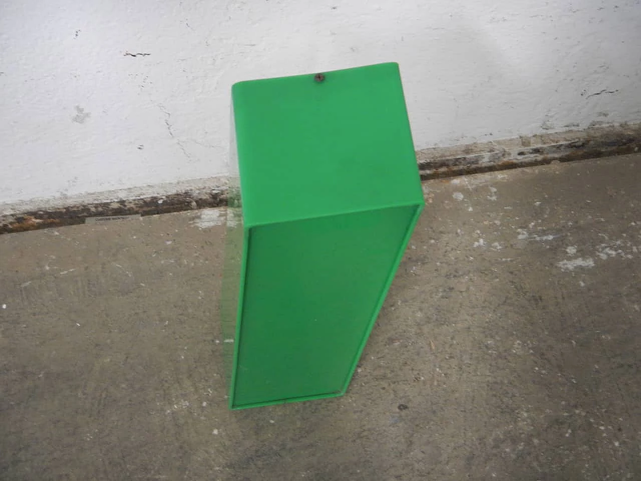 Green plastic letter I, 1980s 5