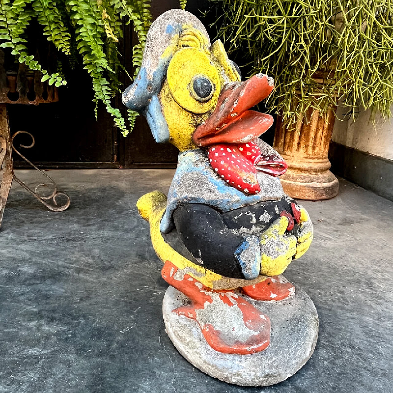 Concrete garden statue of Donald Duck, 1960s 3