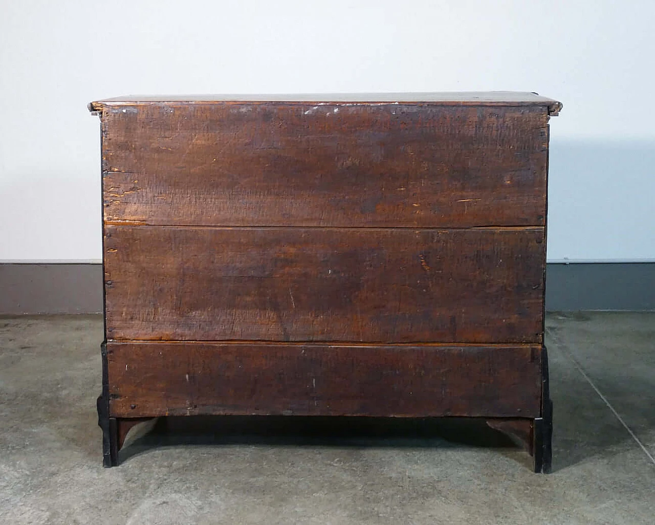 Louis XIV wooden and walnut-root dresser with ebonized details, 18th century 10