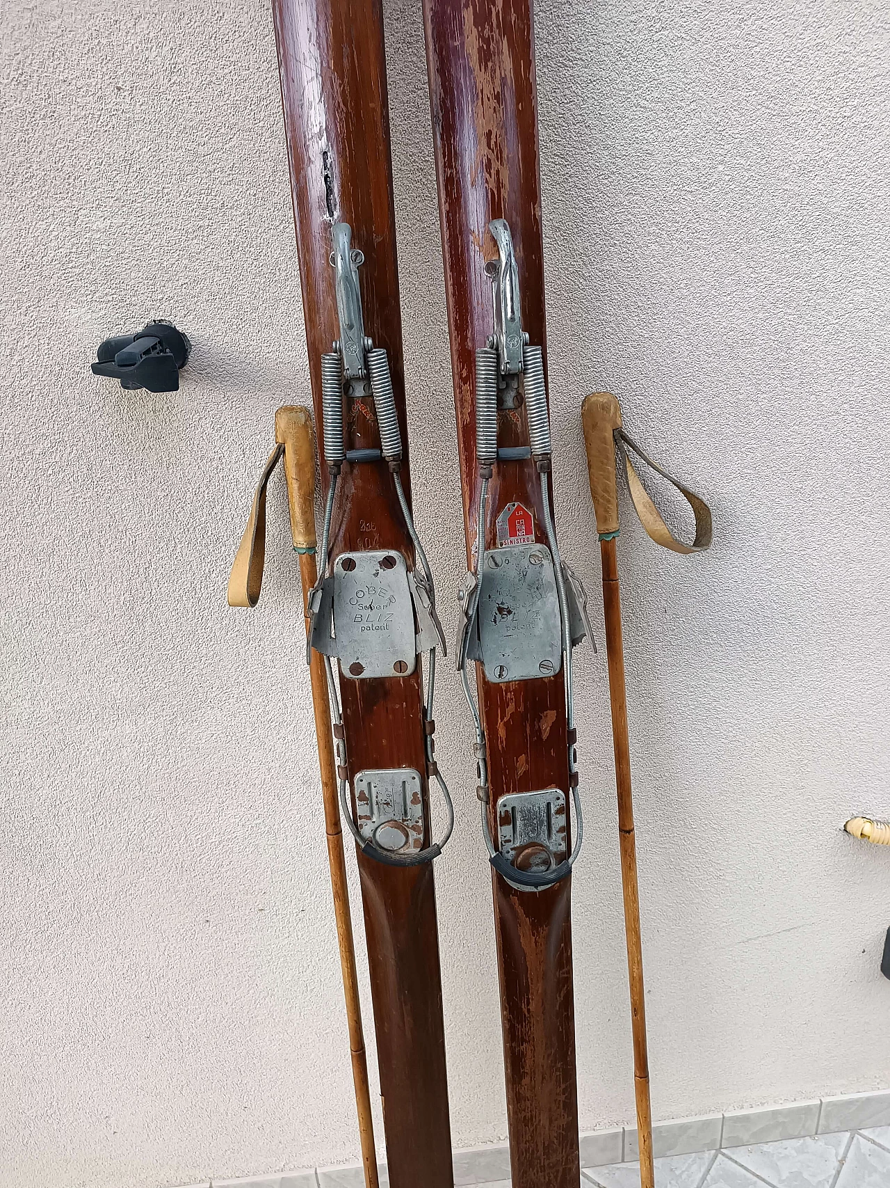 Pair of wood skis with leather and bamboo poles by Cober, 1950s 10