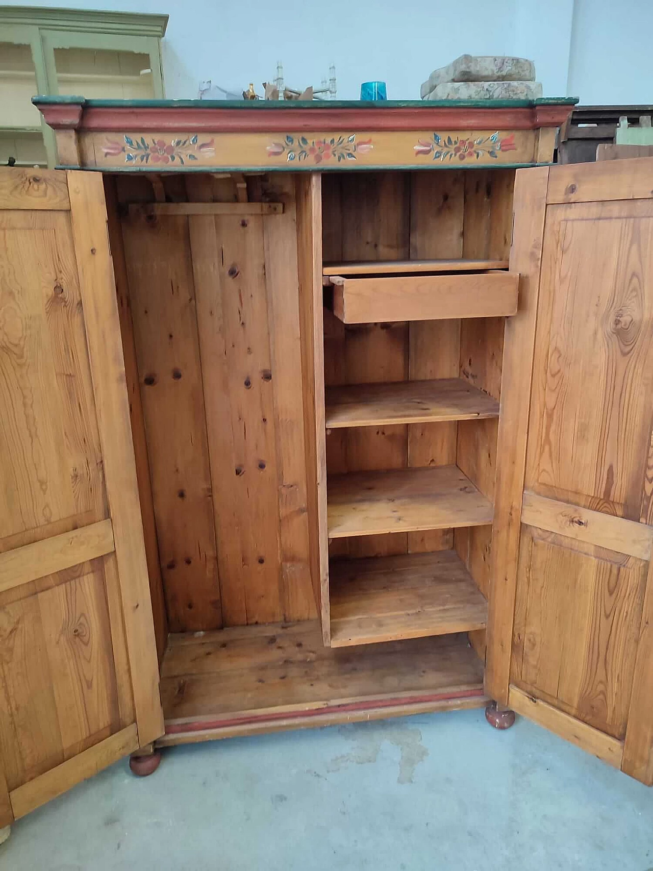 Plated fir wardrobe, 19th century 4