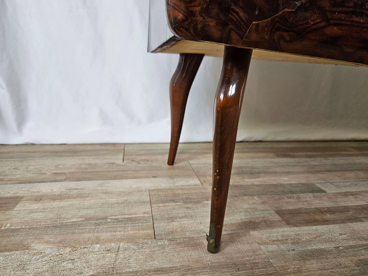 Mid Century chest of drawers with marbled glass top and curved legs, 1950s 27