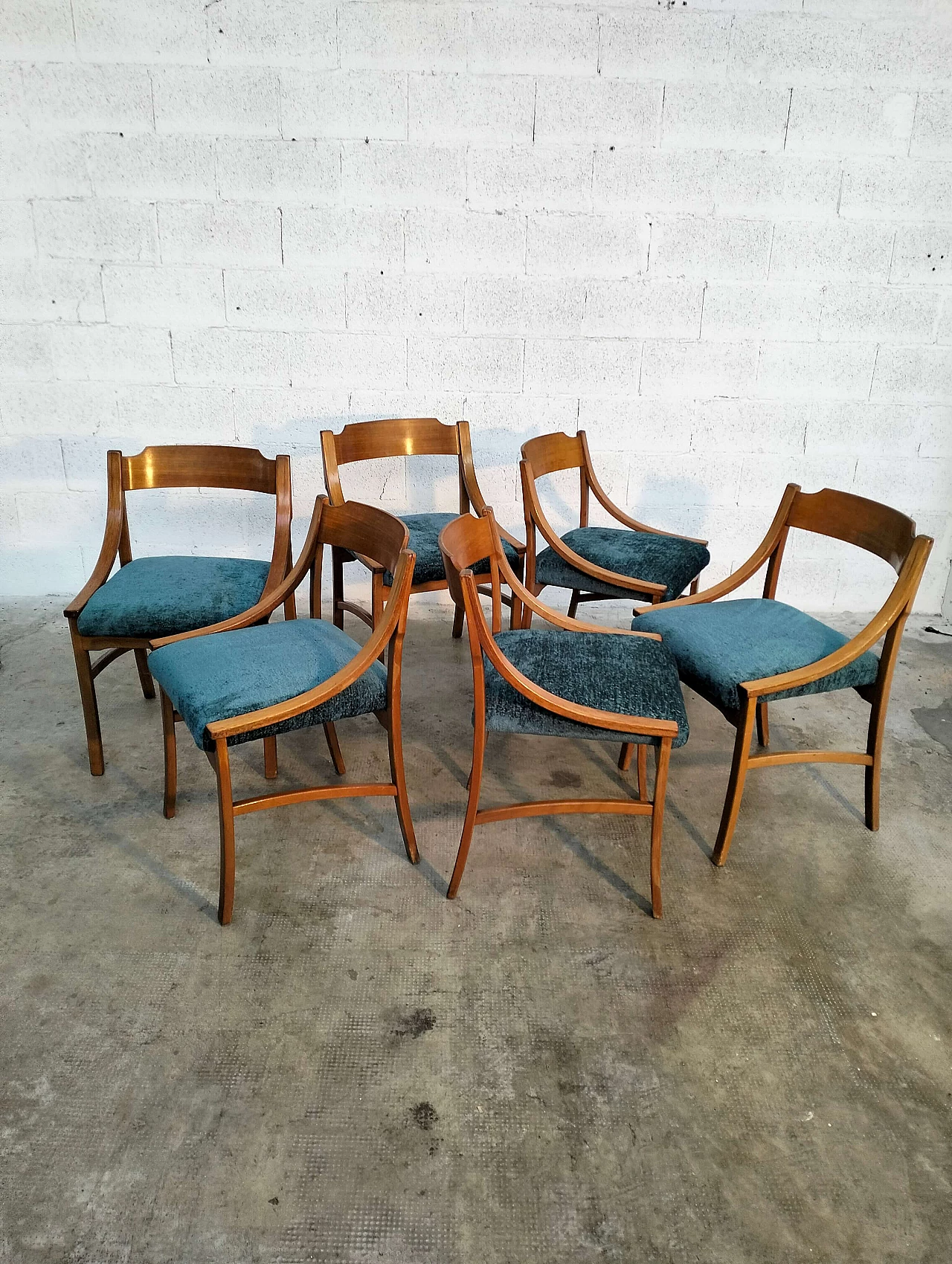 6 Wooden dining chairs in the style of Ico Parisi for Cassina, 1970s 6