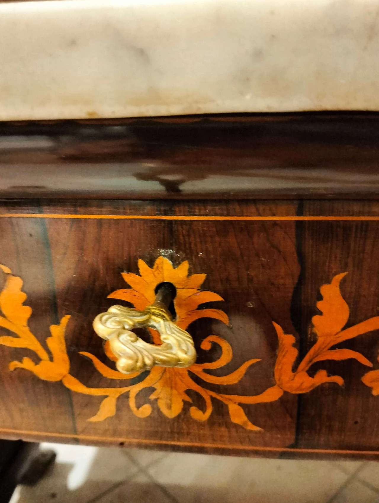 Charles X dressing table in rosewood with Carrara marble top, 18th century 7