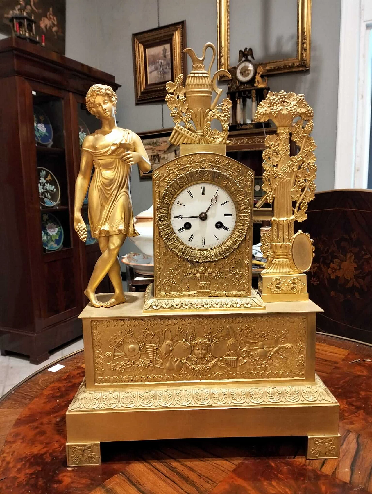 Mercury-gilt bronze Empire clock, 19th century 1