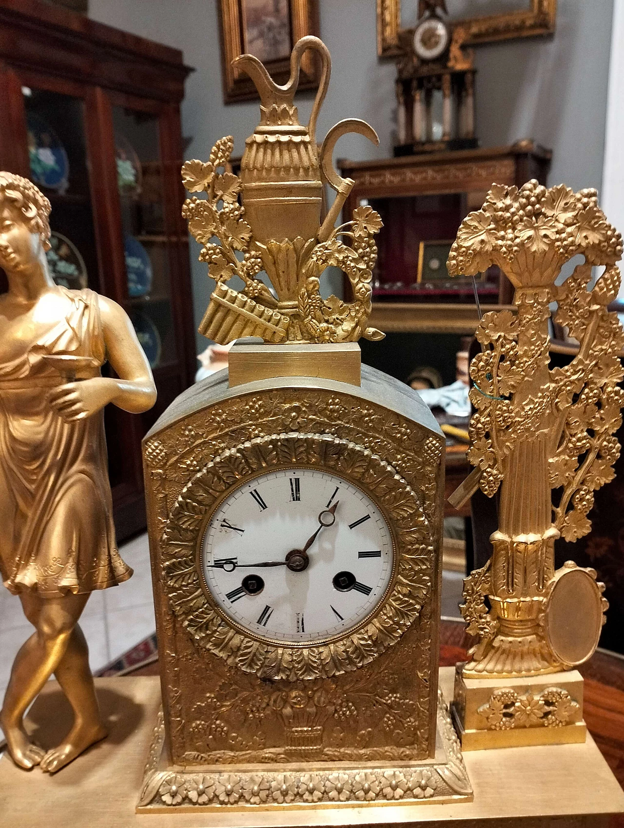 Mercury-gilt bronze Empire clock, 19th century 15