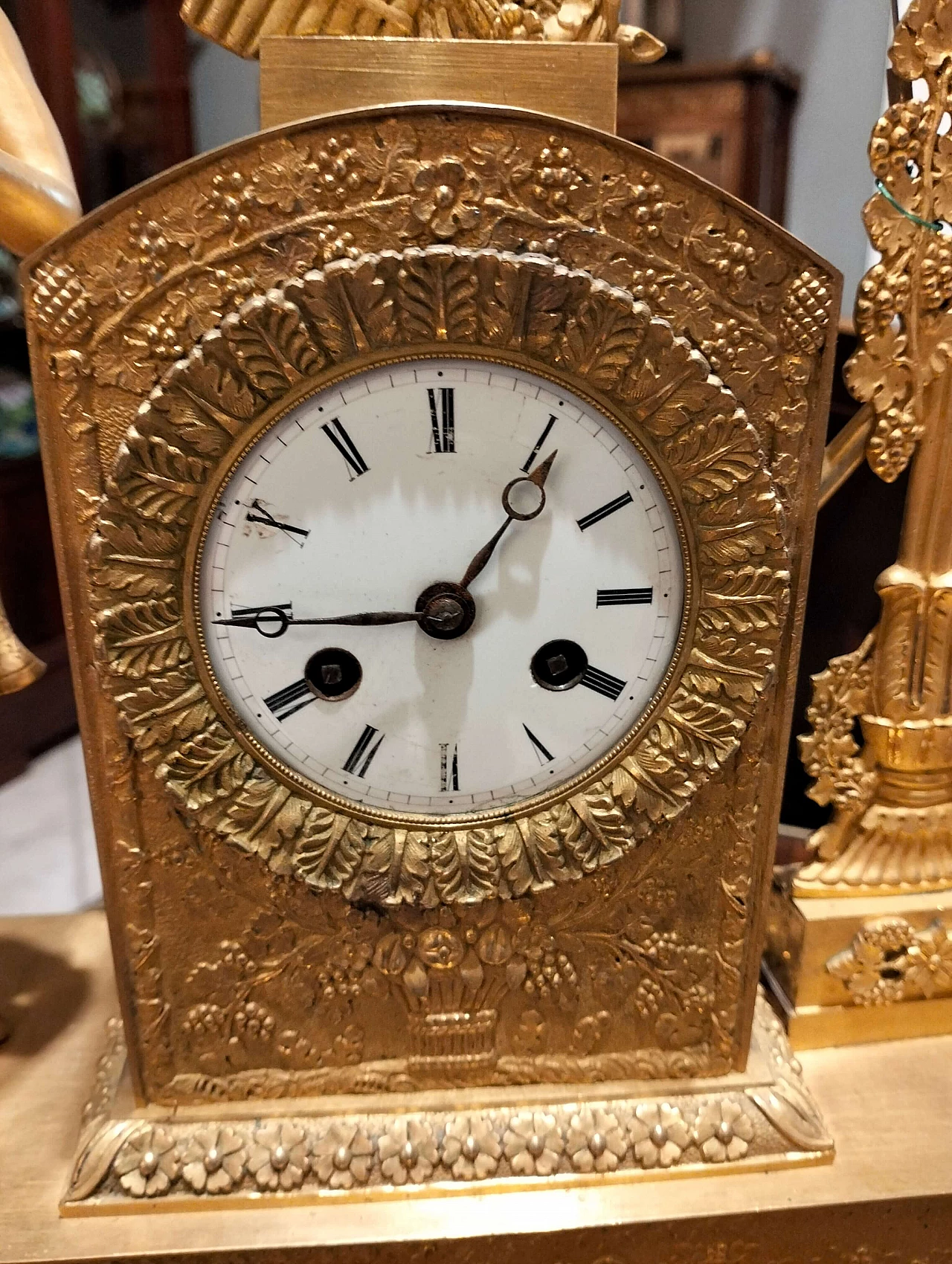 Mercury-gilt bronze Empire clock, 19th century 16