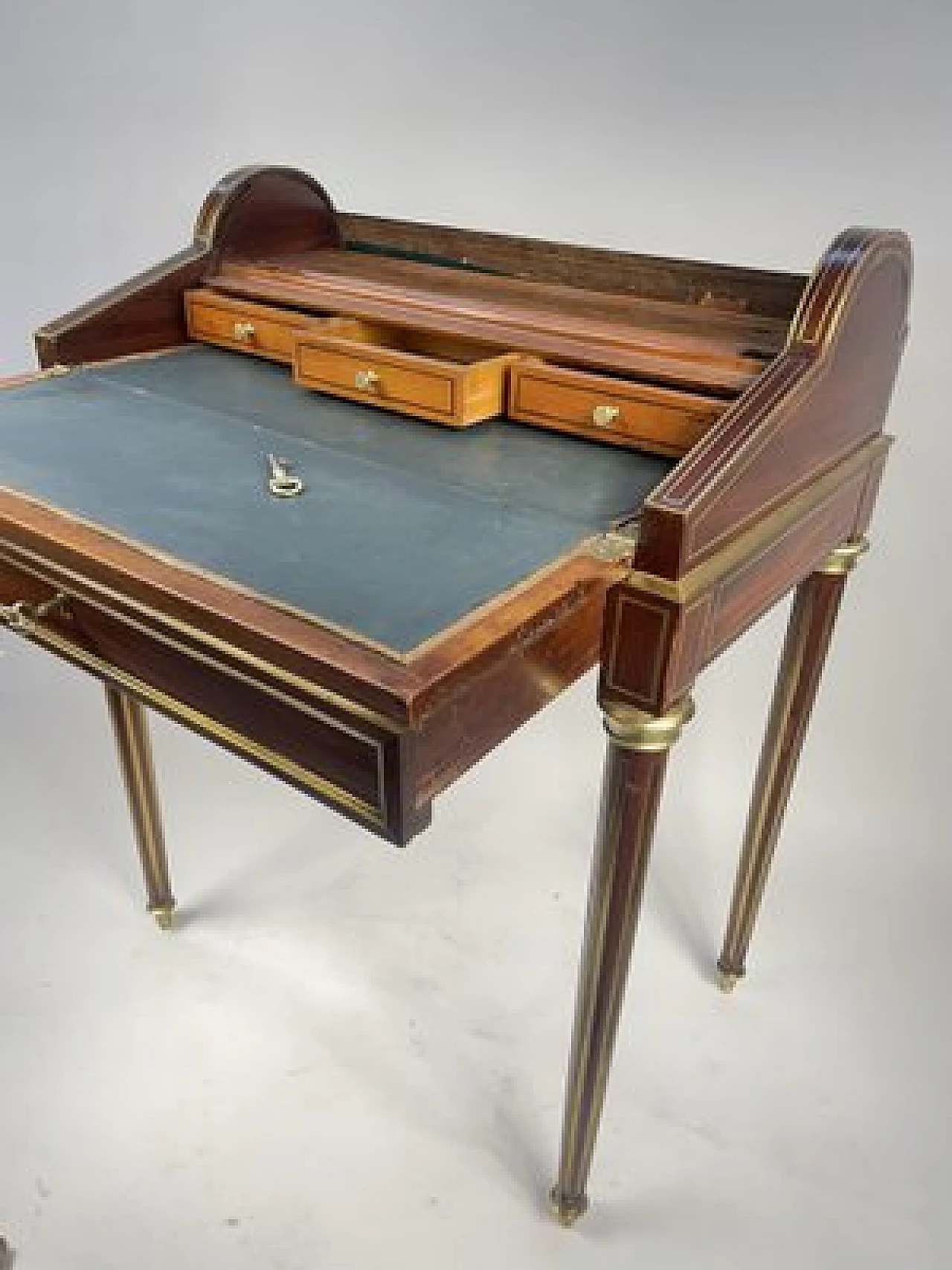 Napoleon III mahogany desk by Maison Krieger Paris, 19th century 7