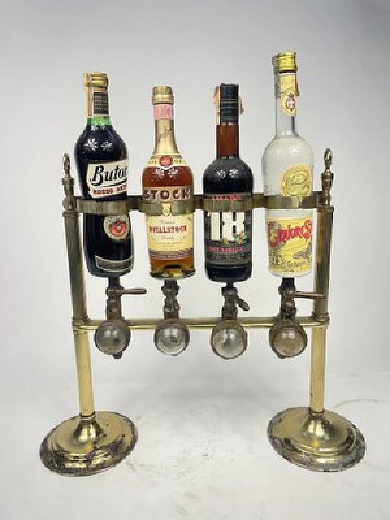 Brass and bronze beverage dispenser with pourers and taps, 1940s 7