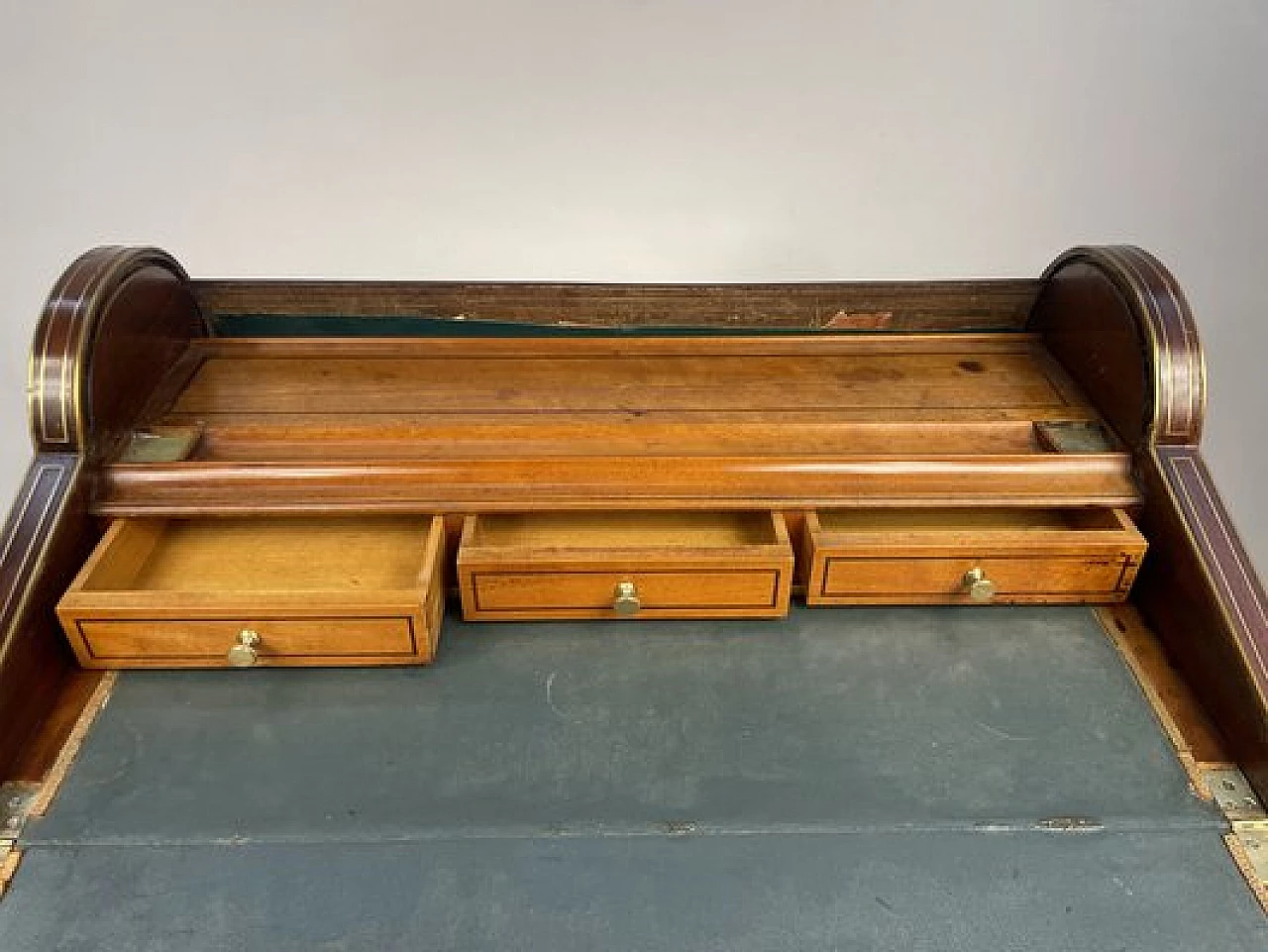 Napoleon III mahogany desk by Maison Krieger Paris, 19th century 9