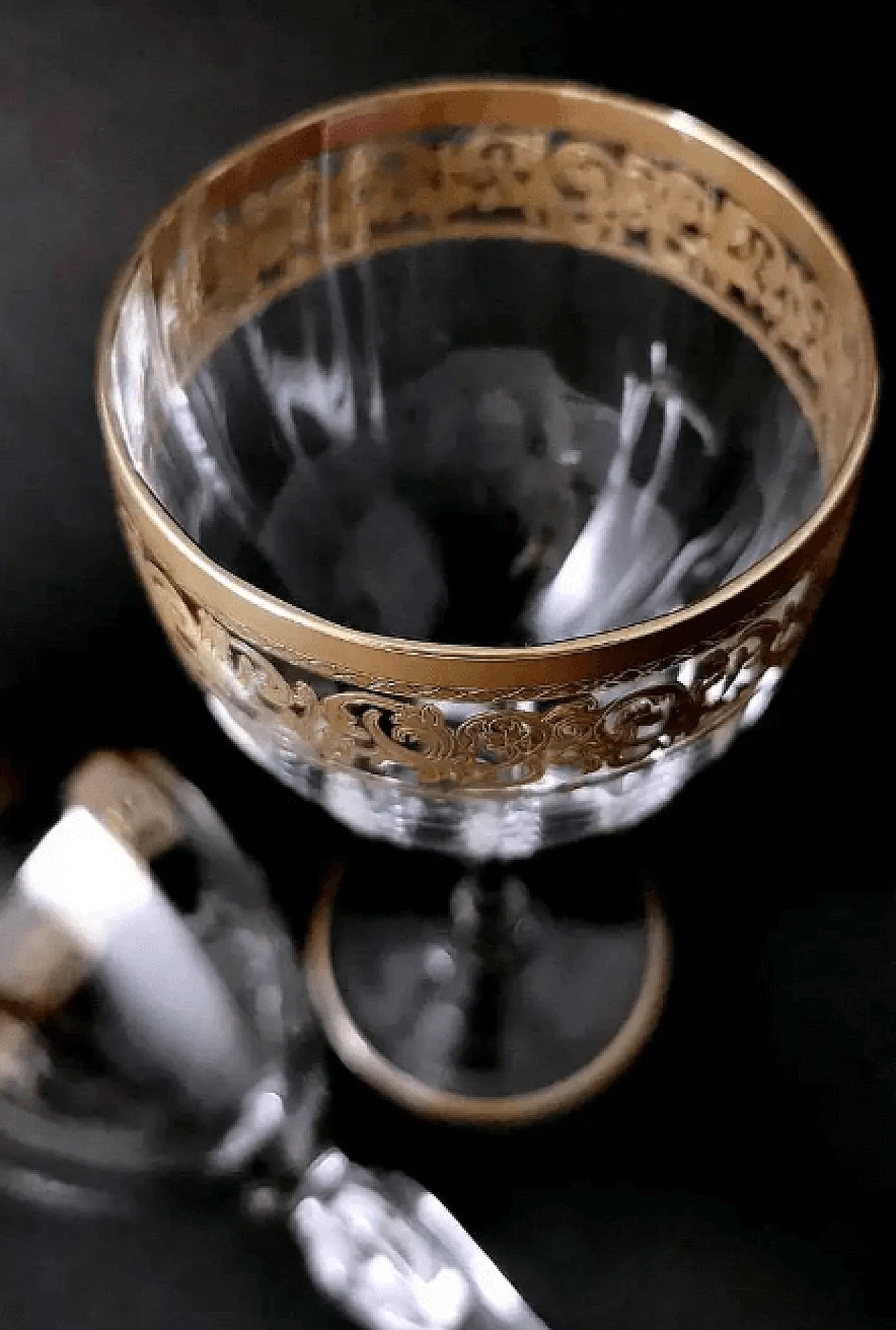 6 Transparent blown glass goblets with gilded rim in Louis XVI style, 1970s 14