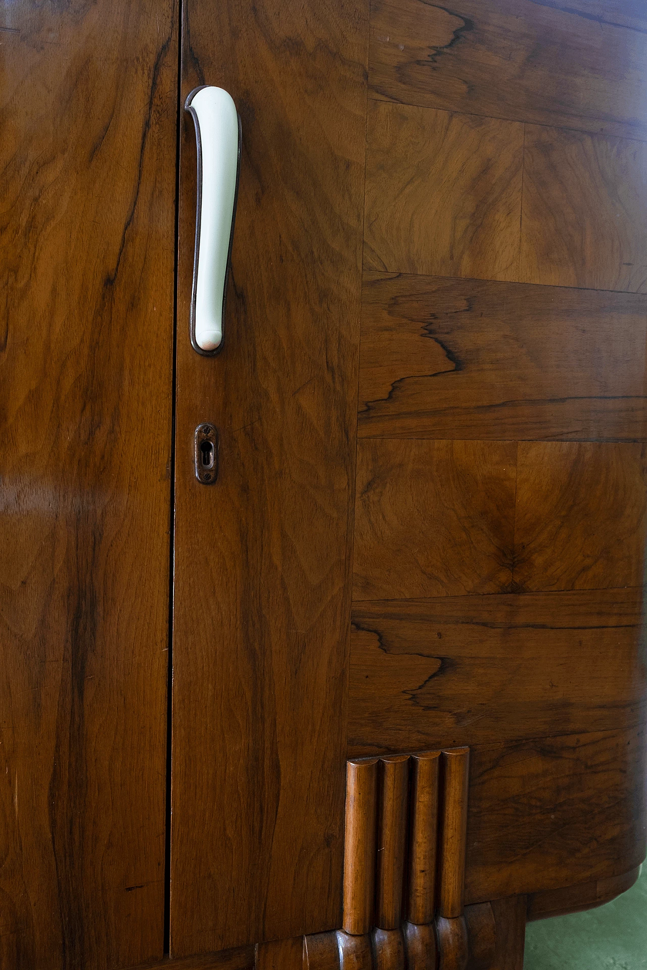 Walnut Art Deco double-bodied sideboard, 1950s 10