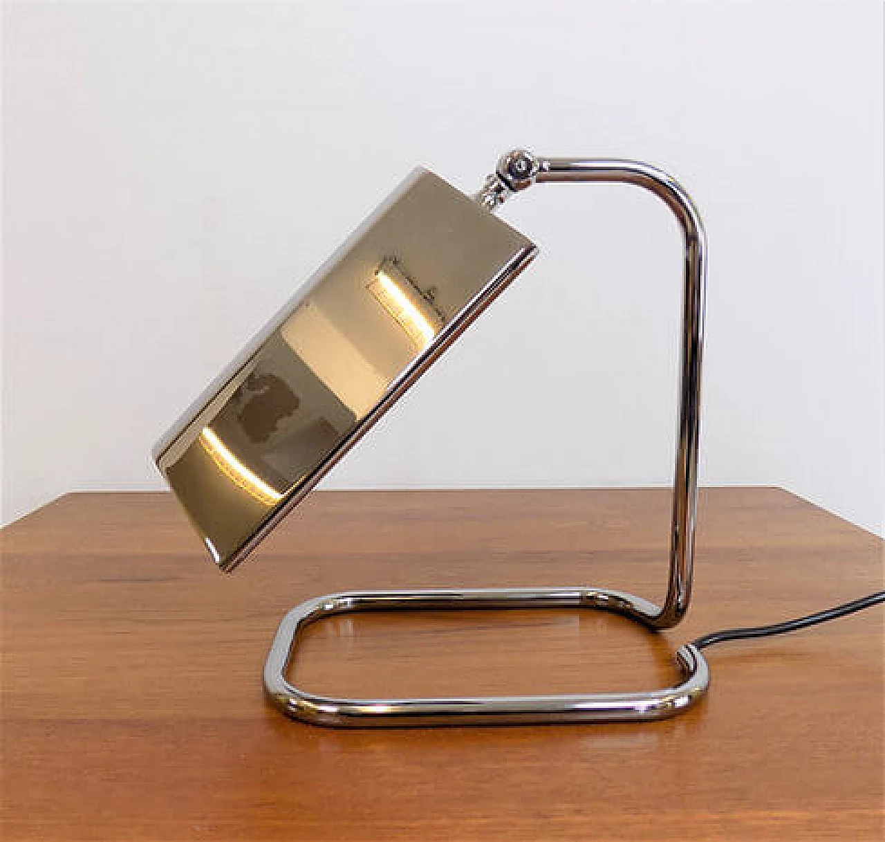 Adjustable metal table lamp by Florian Schulz, 1970s 5