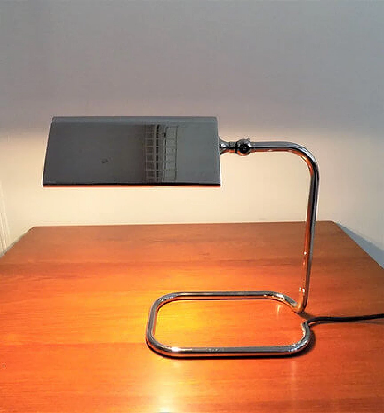 Adjustable metal table lamp by Florian Schulz, 1970s 10