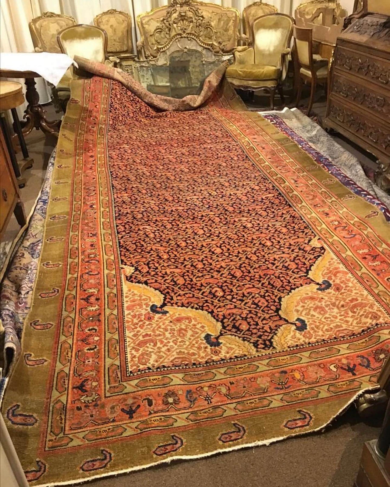 Large oriental rug, 19th century 2