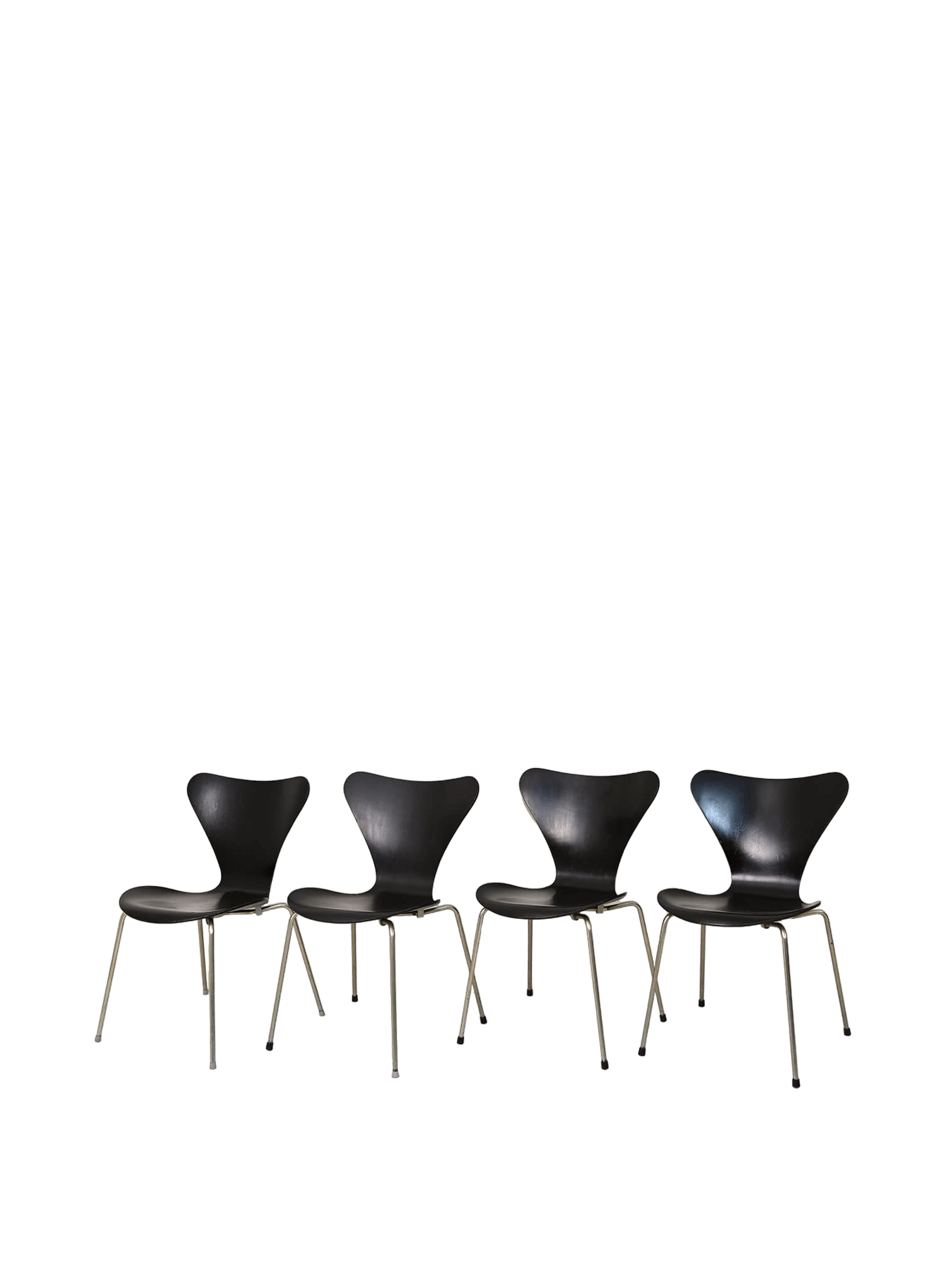 4 Chairs 3107 by Arne Jacobsen 1960s intOndo