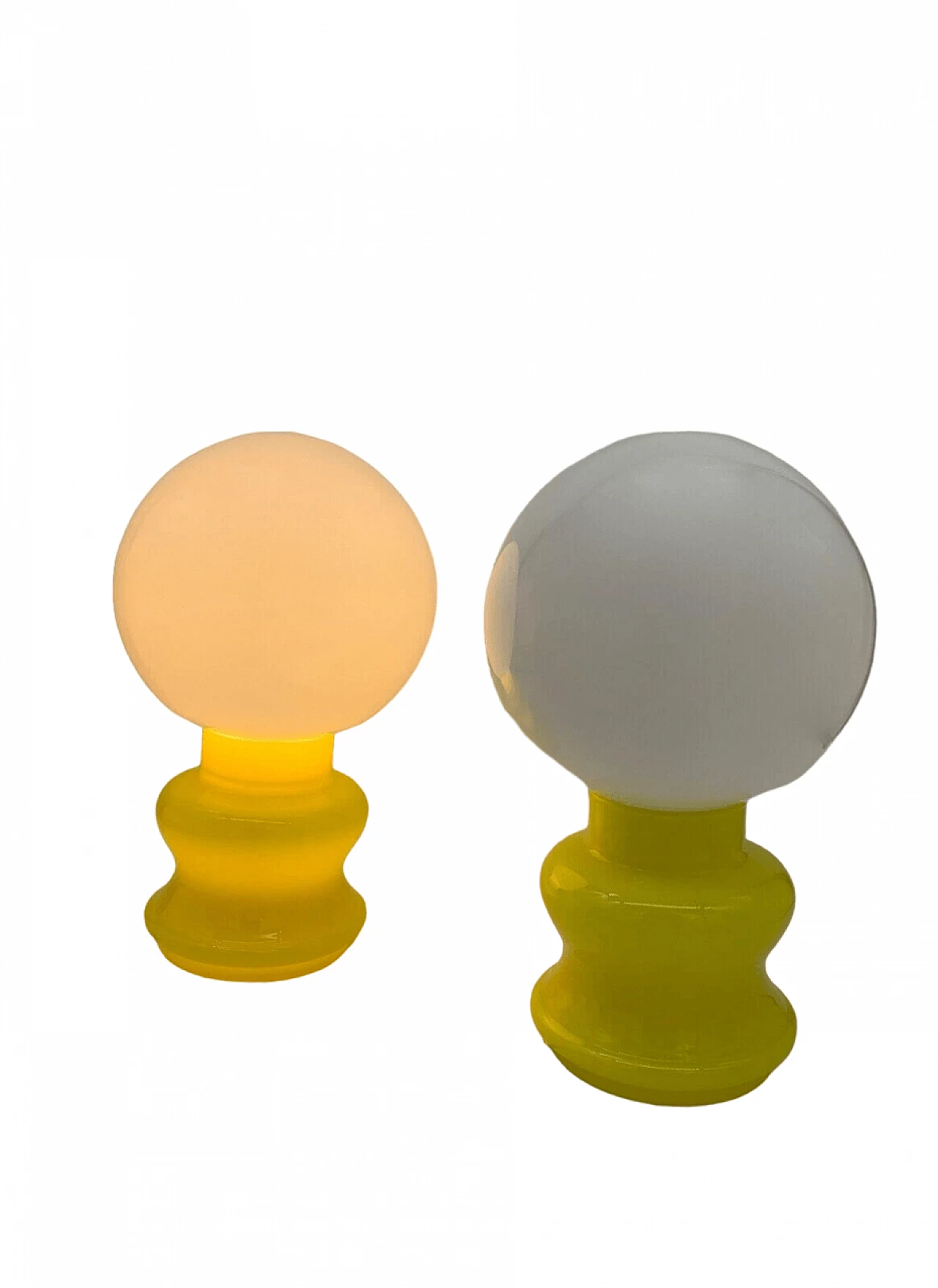 Pair of white and yellow Murano glass table lamps, 1970s 5