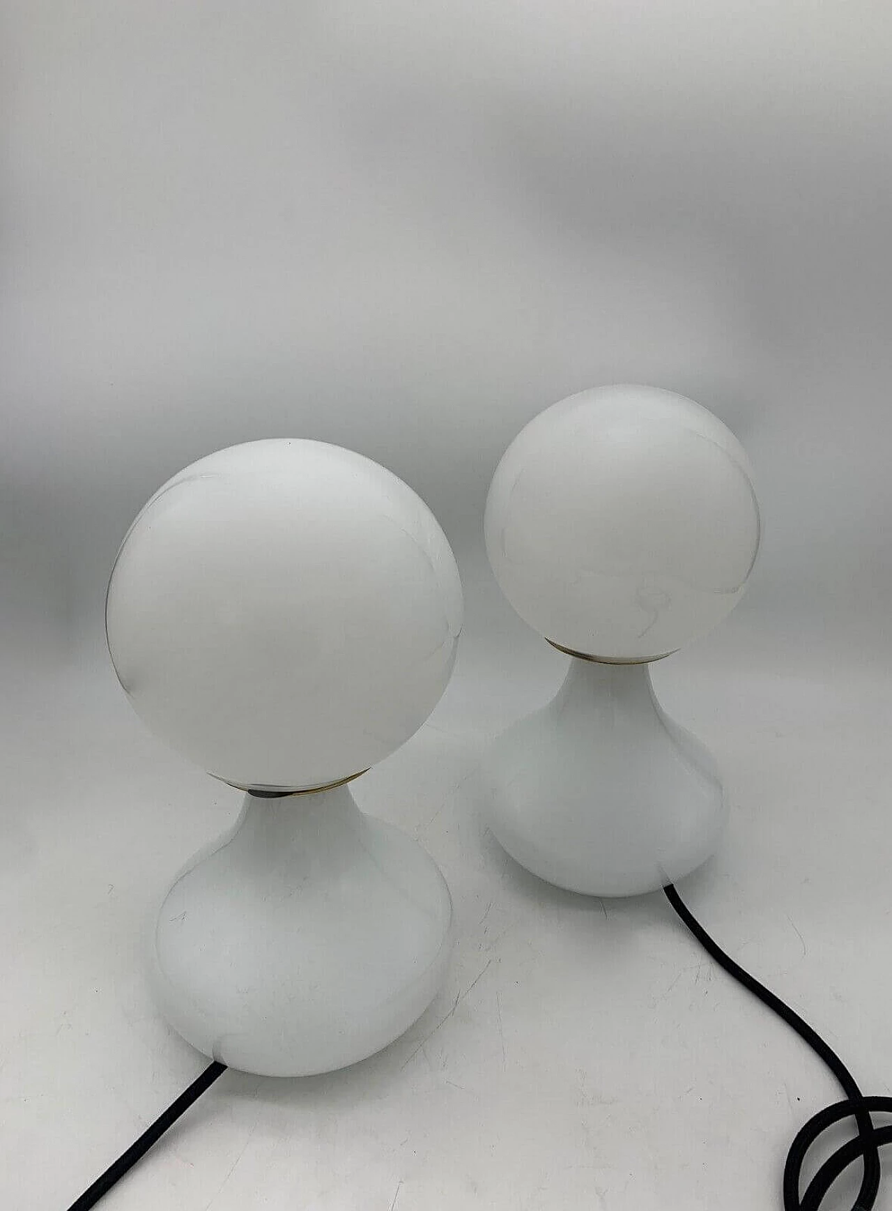 Pair of white glass table lamps attributed to Vistosi, 1970s 3