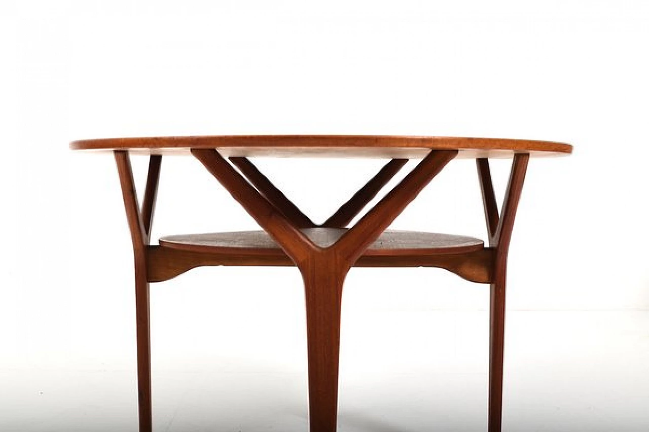 Round teak sofa table by Arne Vodder for Vamo Sønderborg, 1960s 4