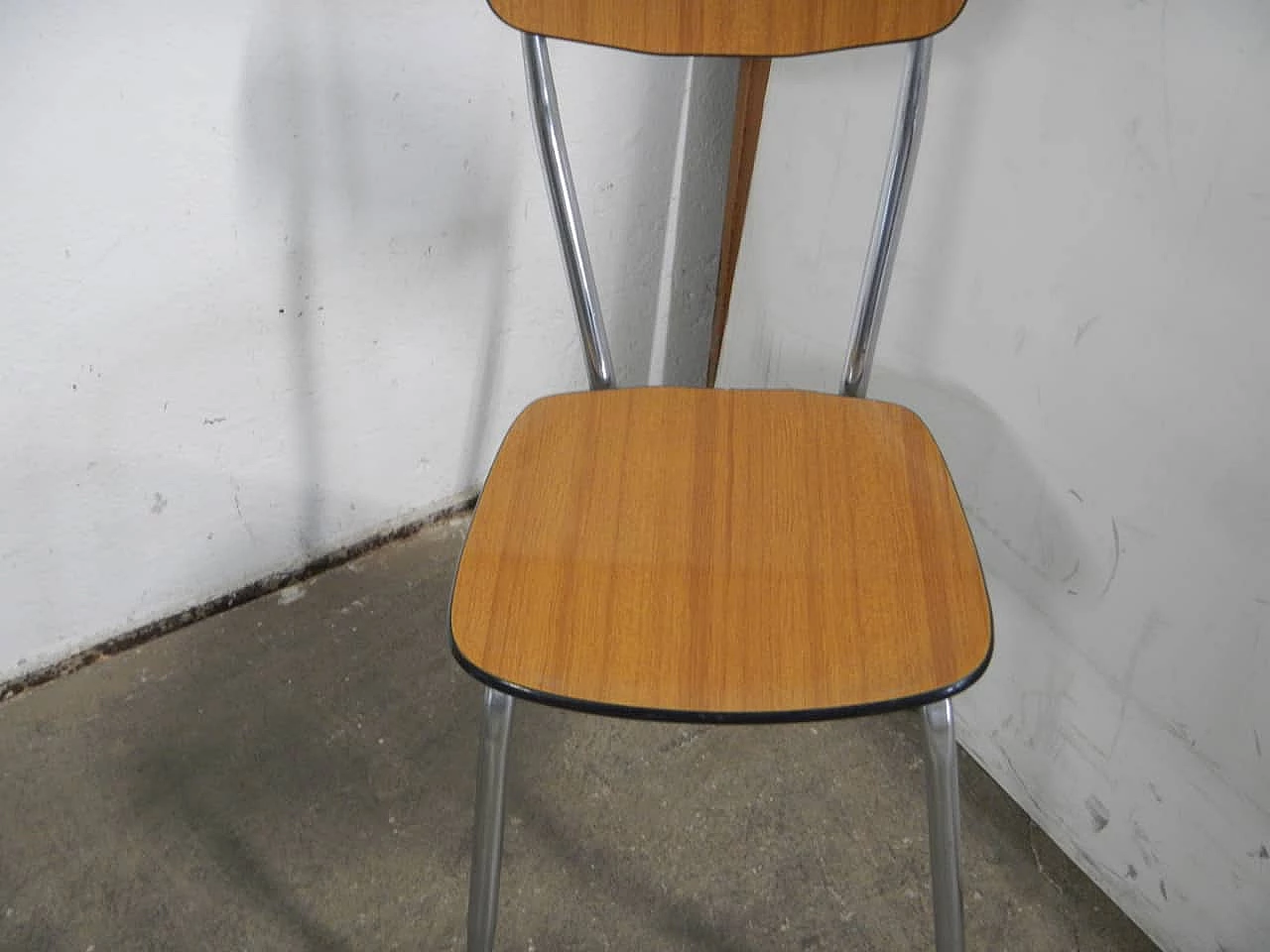 4 Sedie in formica marrone con struttura in metallo, anni '50 7