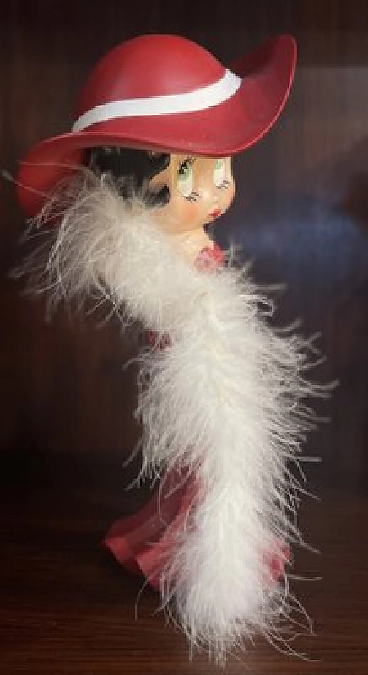 Statuetta di Betty Boop con boa di piume di Fleischer Studios, 2003 5