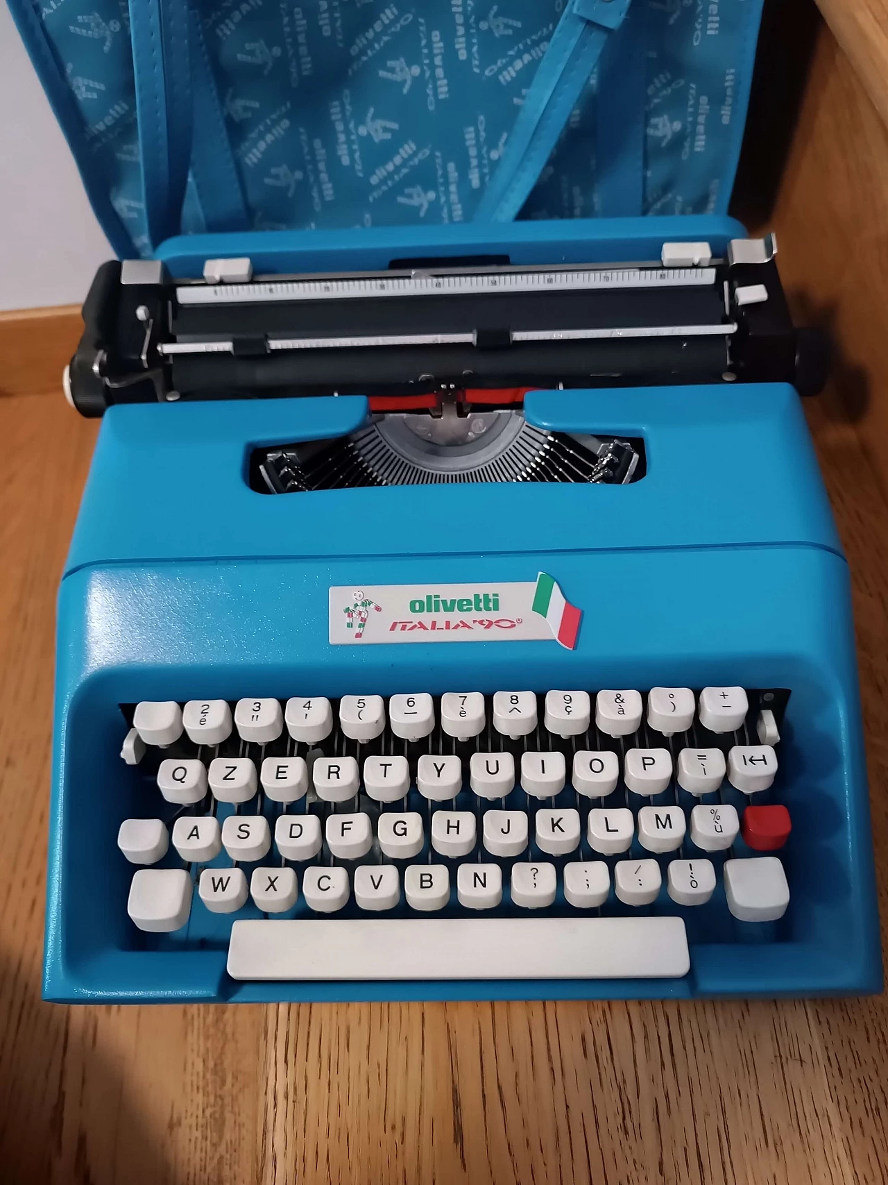 Italia 90 typewriter by Olivetti, 1990s 2