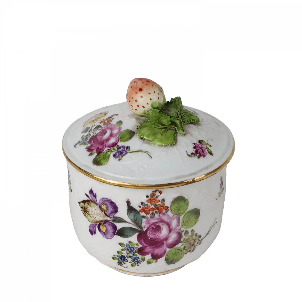 Porcelain sugar bowl with floral motif and strawberry, 19th century 1