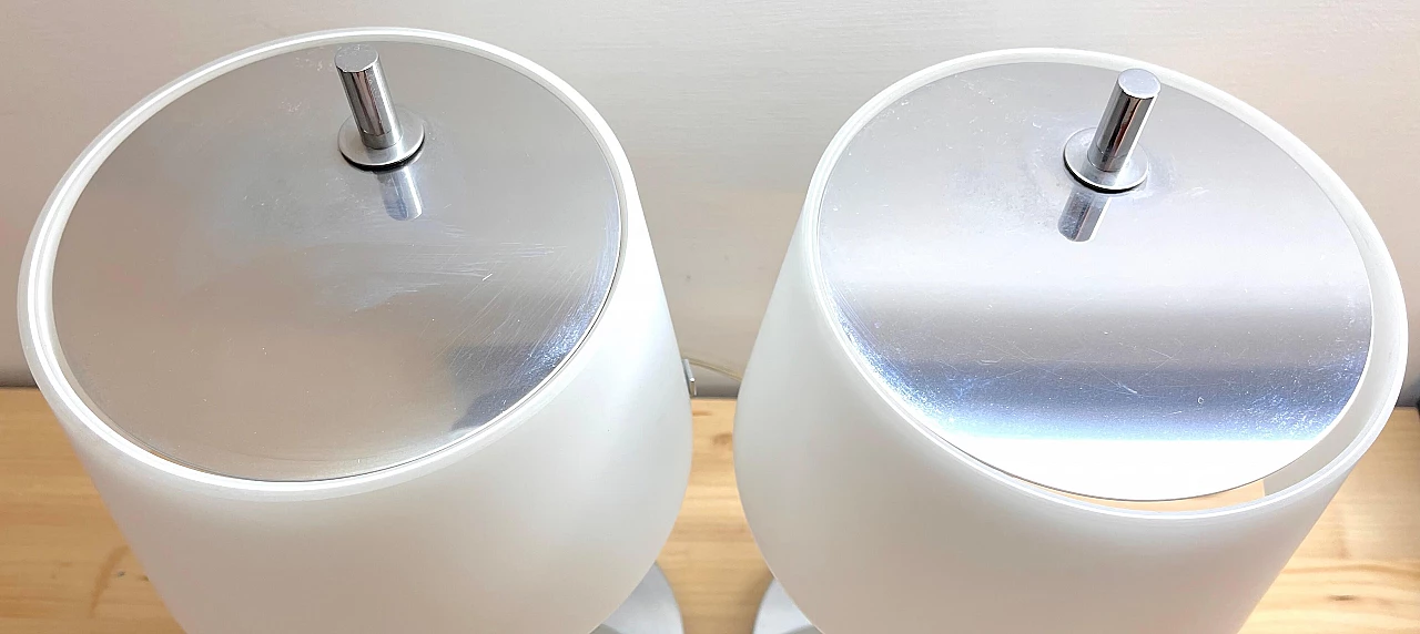 Pair of table lamps in chrome-plated steel and frosted glass by Fontana Arte, 2000s 23