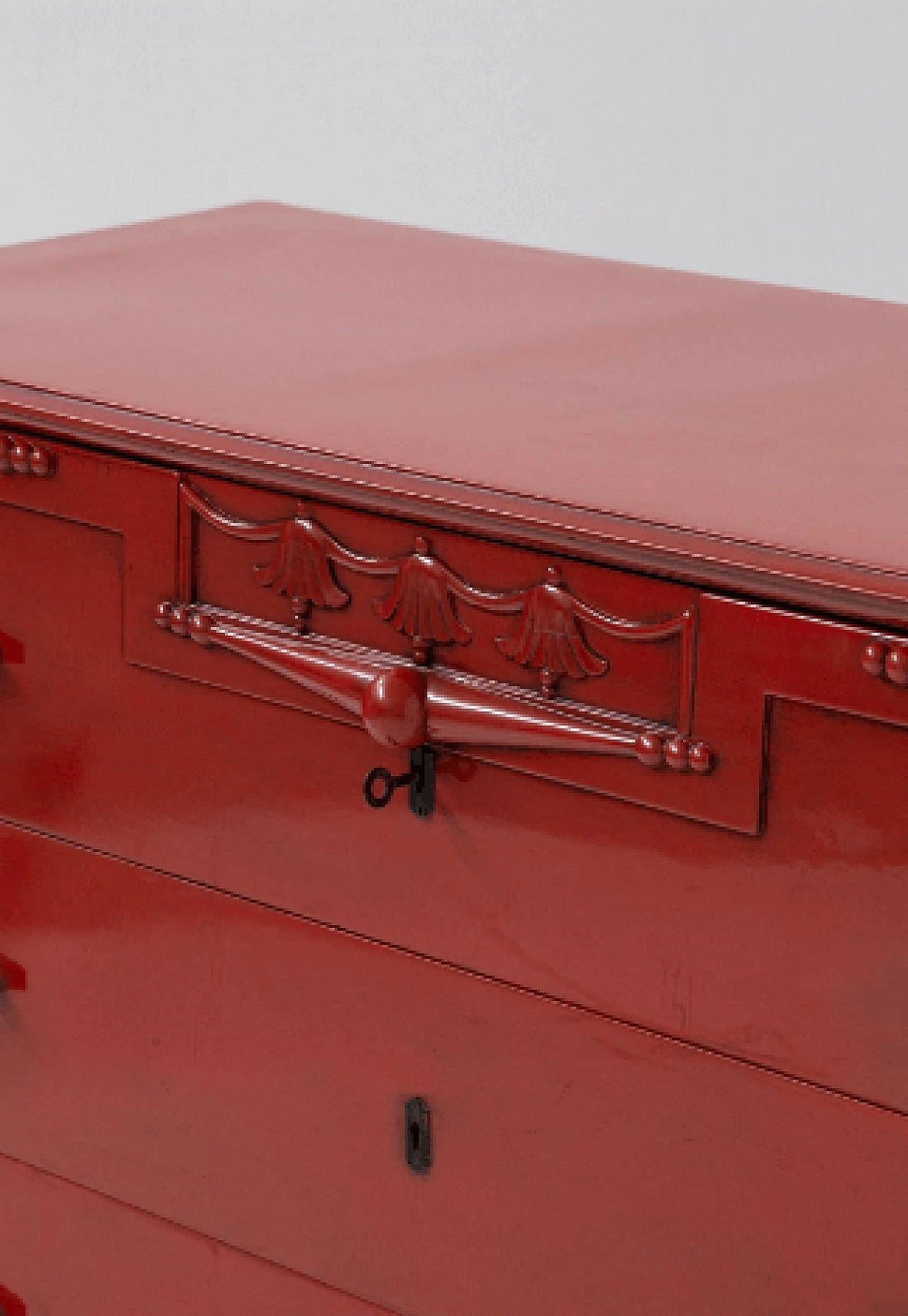 Red lacquered wood dresser attributed to Piero Portaluppi, early 20th century 6