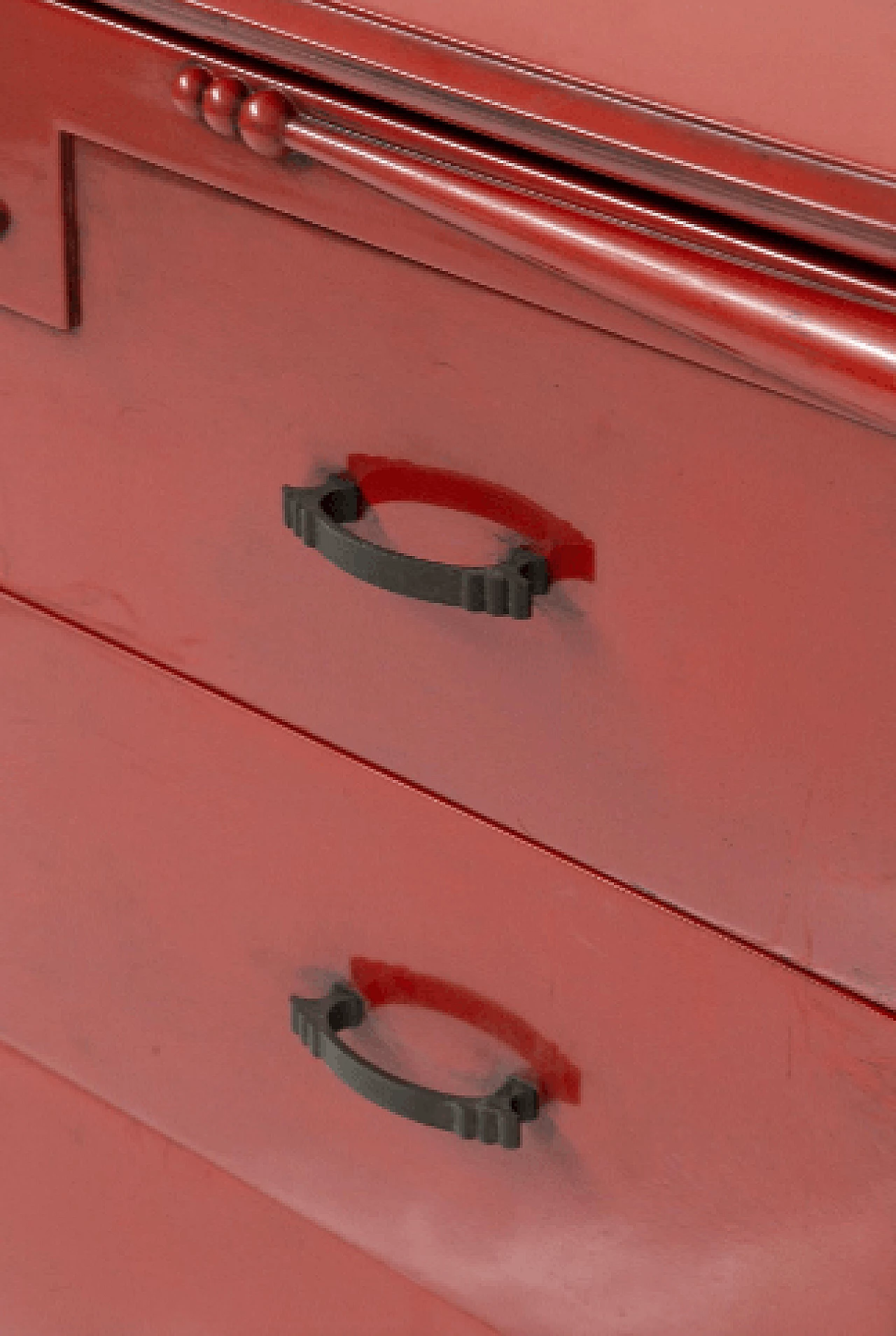 Red lacquered wood dresser attributed to Piero Portaluppi, early 20th century 9