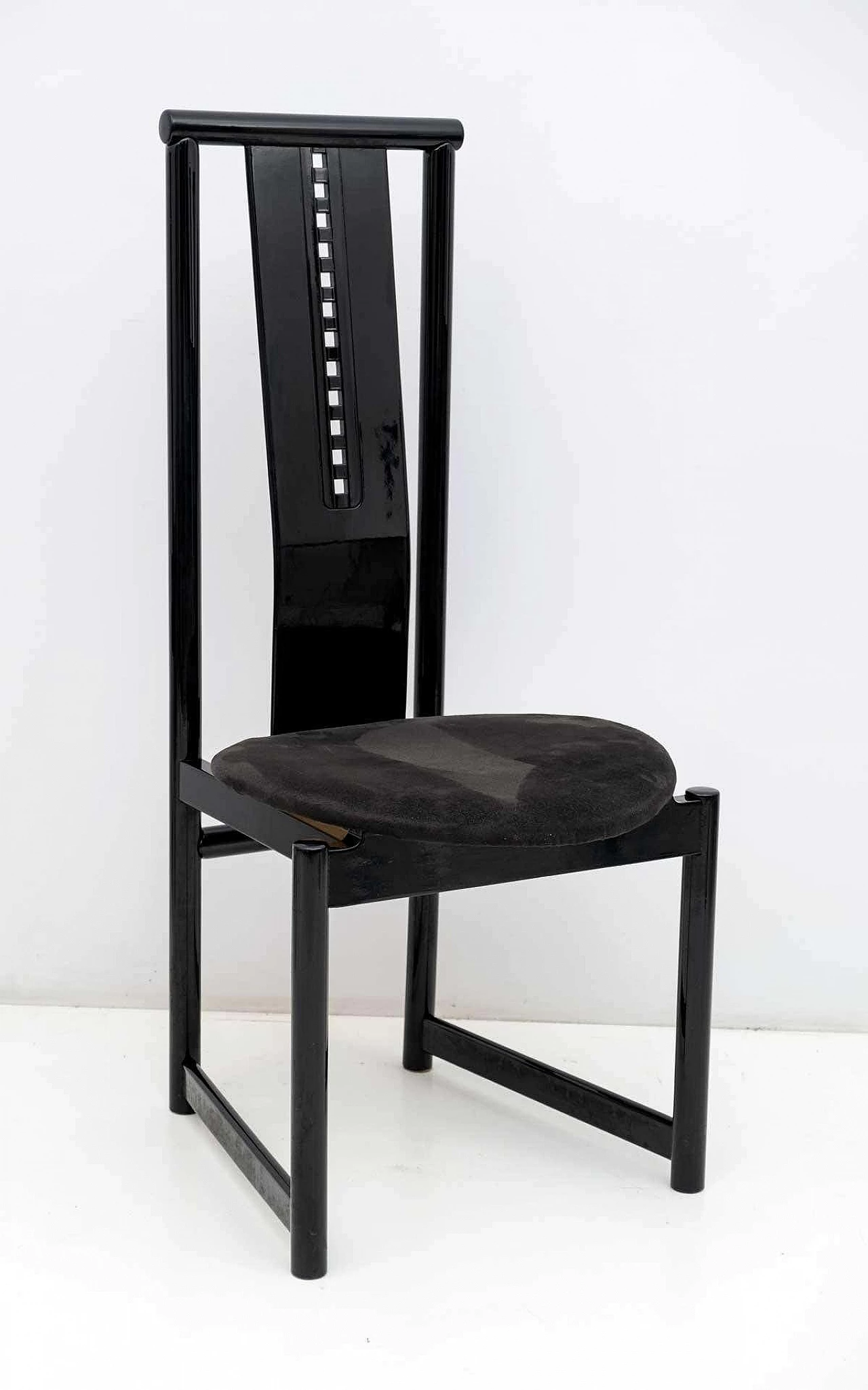 4 High-backed black lacquered Mackintosh-style chairs, 1979 2