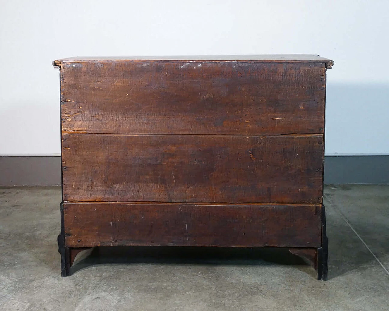 Louis XIV chest of drawers in wood and walnut root with ebonised details, 18th century 10