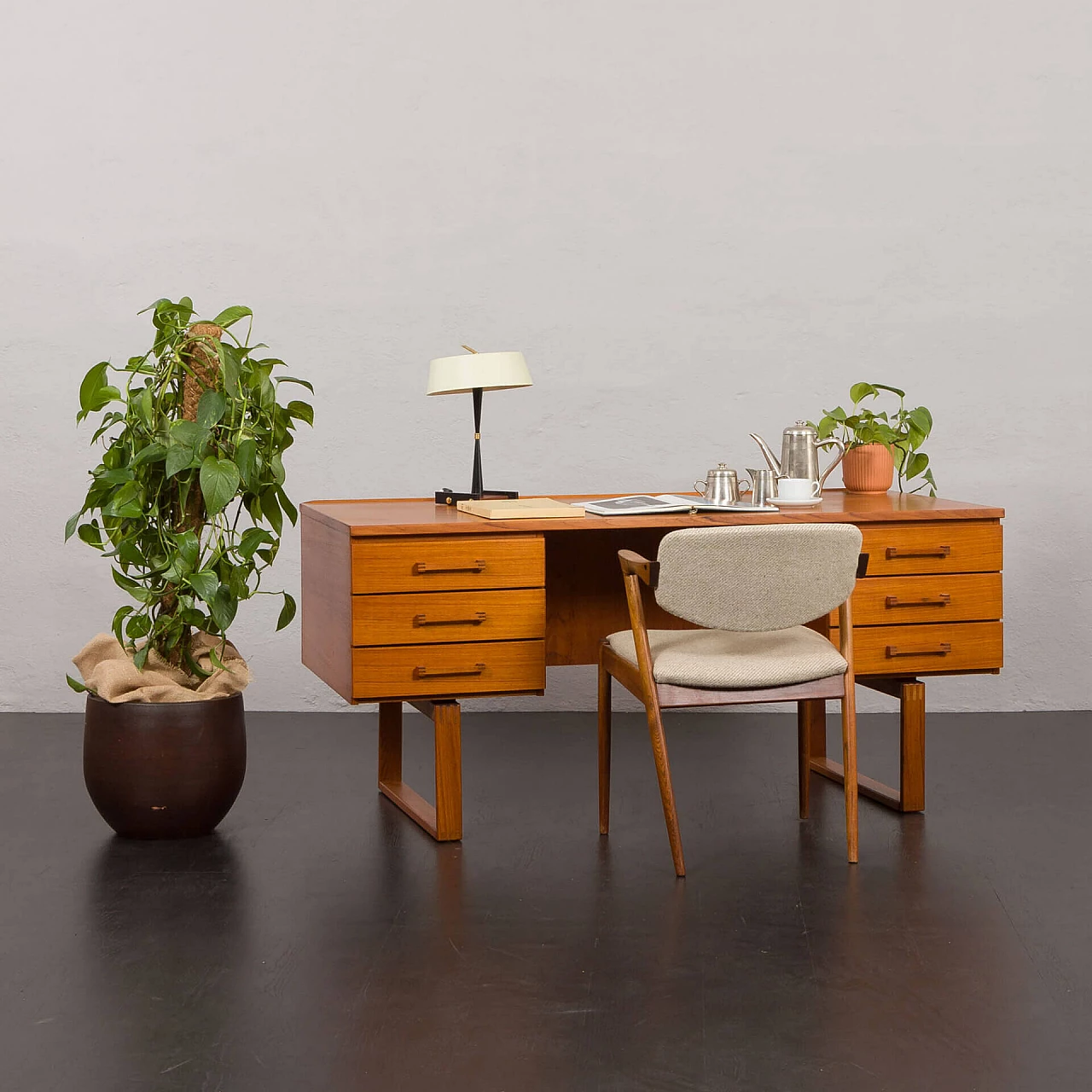 Teak desk by Henning Jensen & Torben Valeur for Dyrlund, 1960s 1