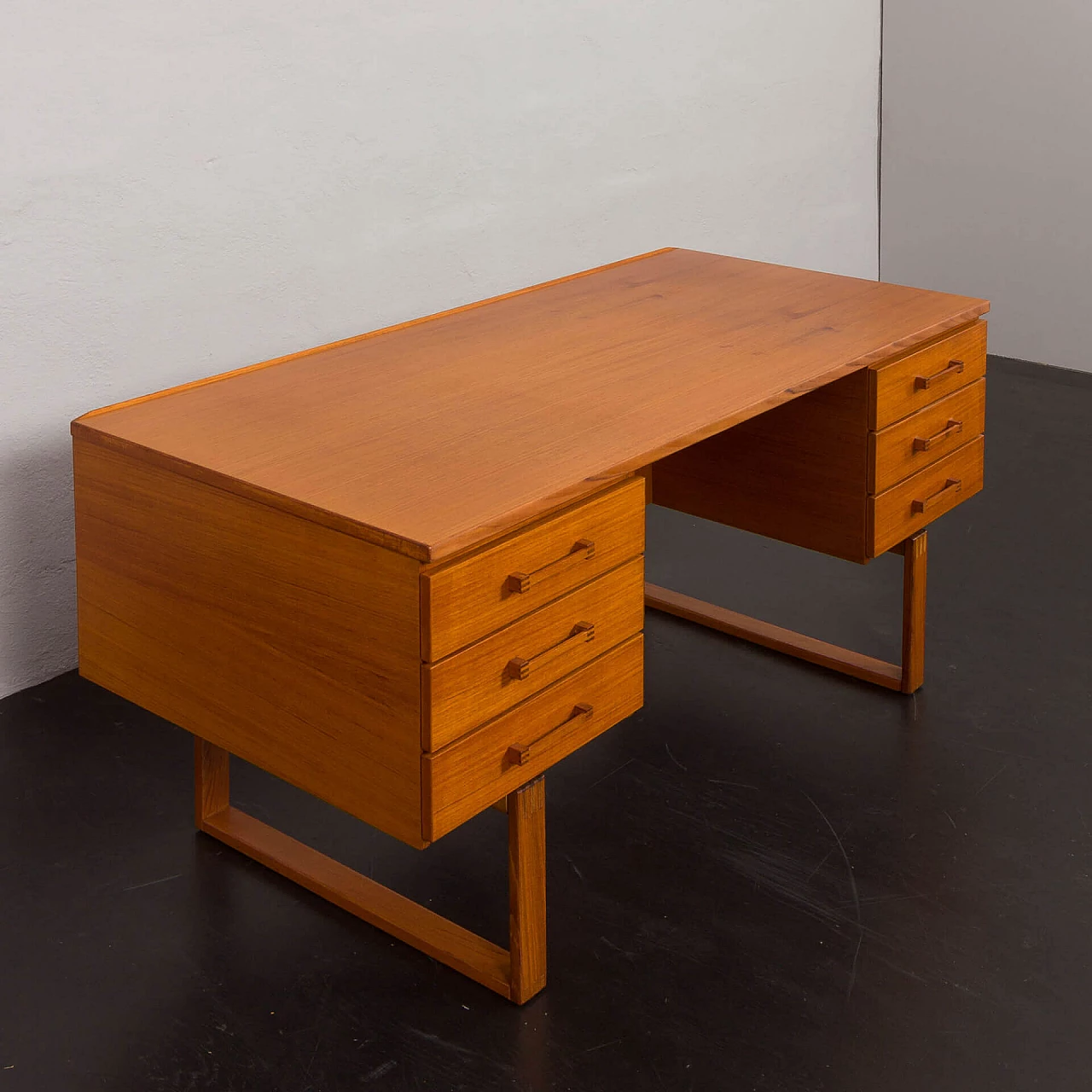 Teak desk by Henning Jensen & Torben Valeur for Dyrlund, 1960s 13