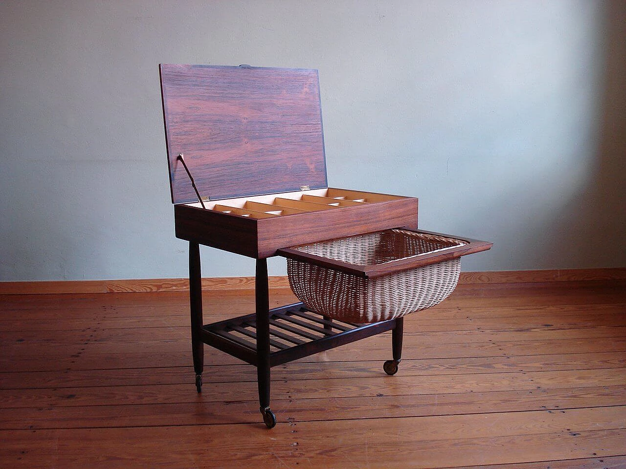 FDB MøbleR sewing table in rosewood by Ejvind A. Johansson, late 20th century 1