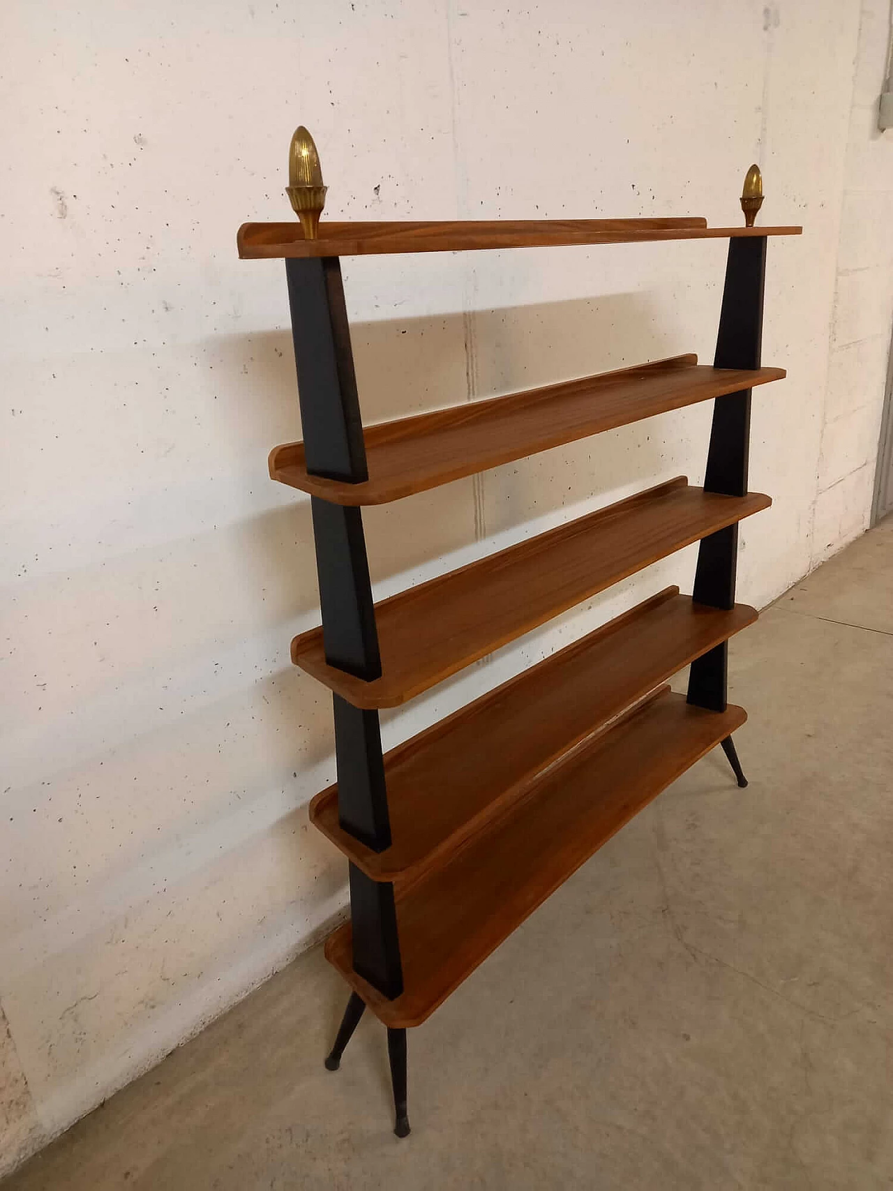 Mahogany bookcase with brass knobs and iron feet, early 20th century 3