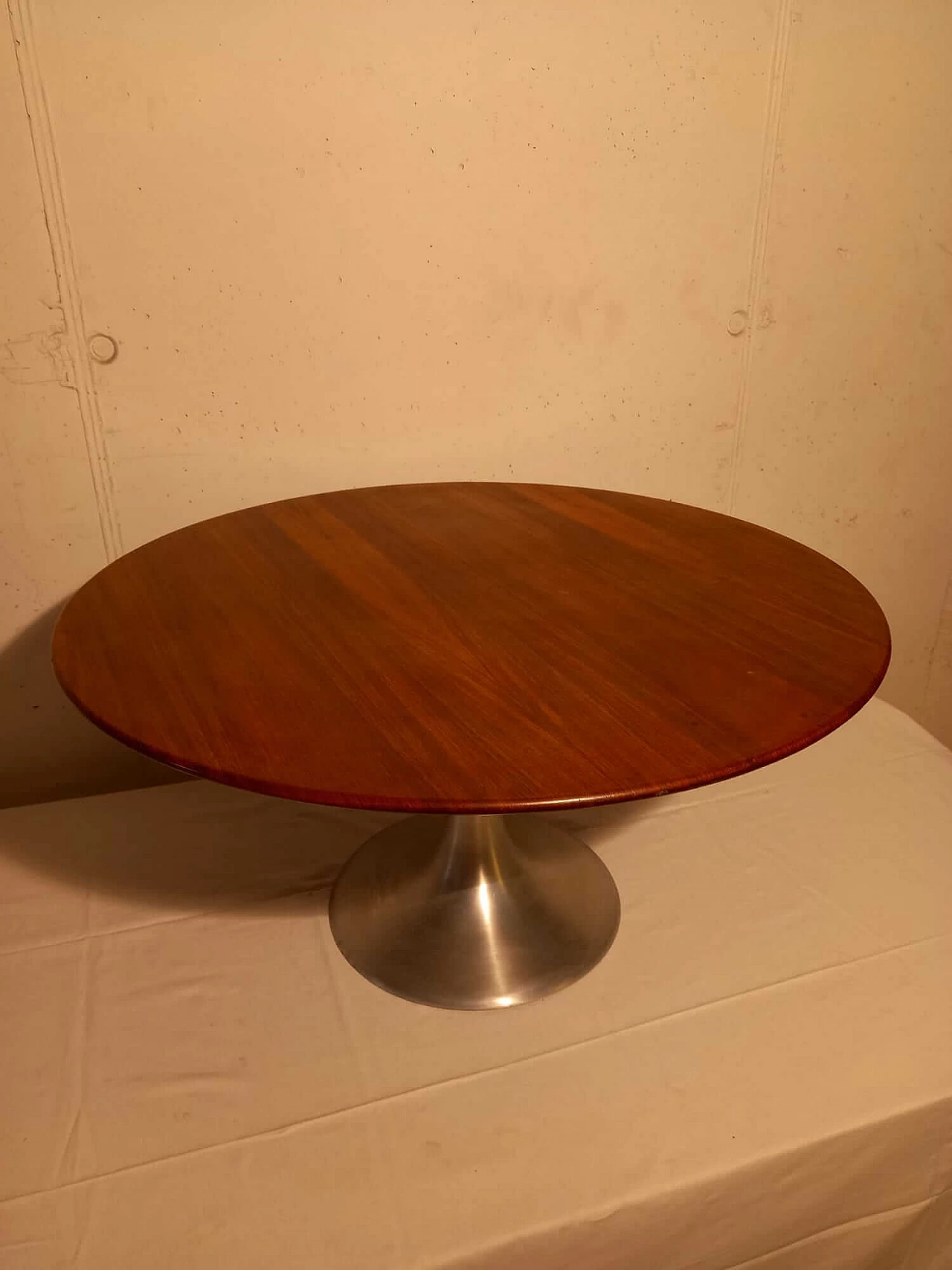 Round aluminum and rosewood coffee table by Beppe Vida, 1960s 1