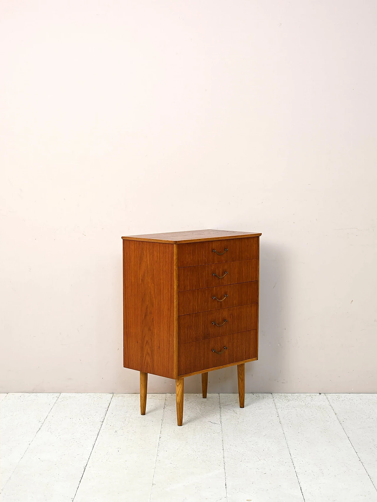 Cassettiera scandinava in legno con maniglie in ottone, anni '60 3