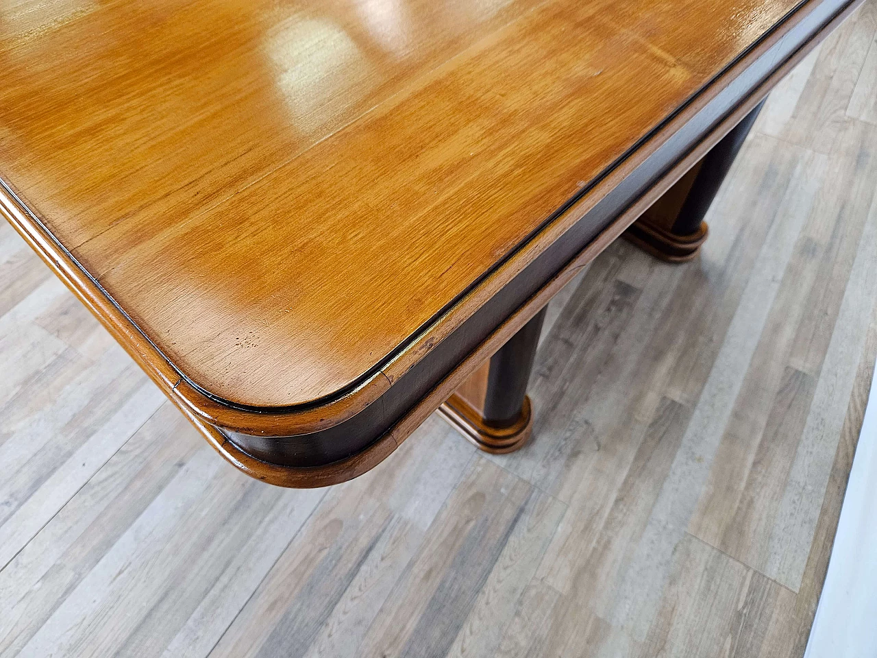 Art Deco table in mahogany and blond walnut, 1940s 8