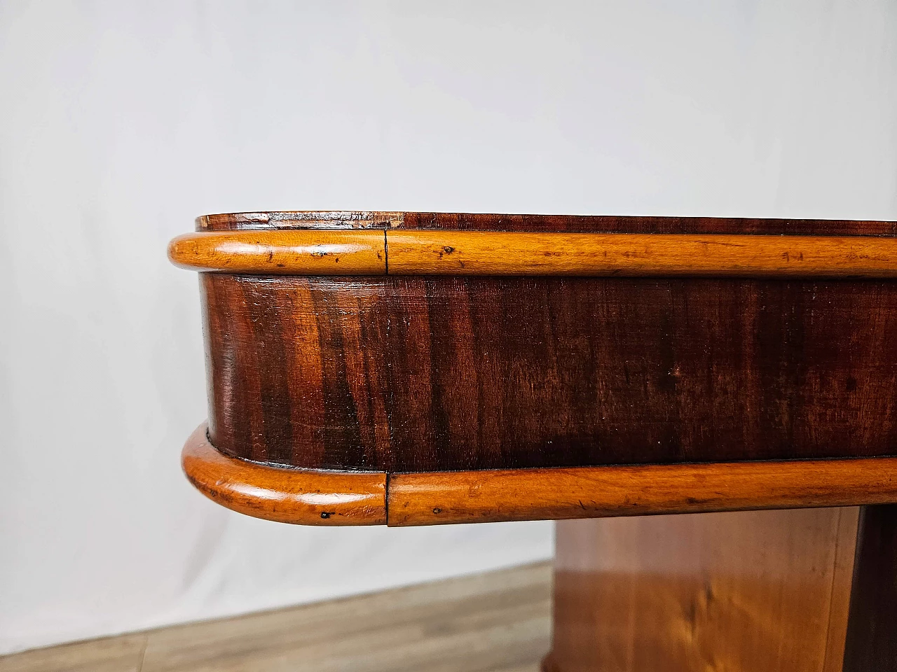 Art Deco table in mahogany and blond walnut, 1940s 11