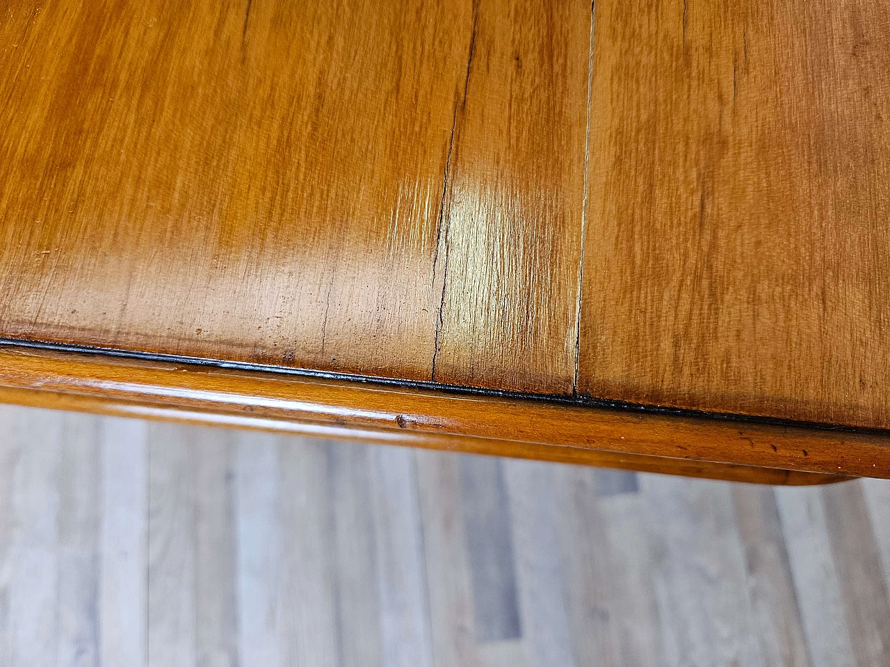 Art Deco table in mahogany and blond walnut, 1940s 19