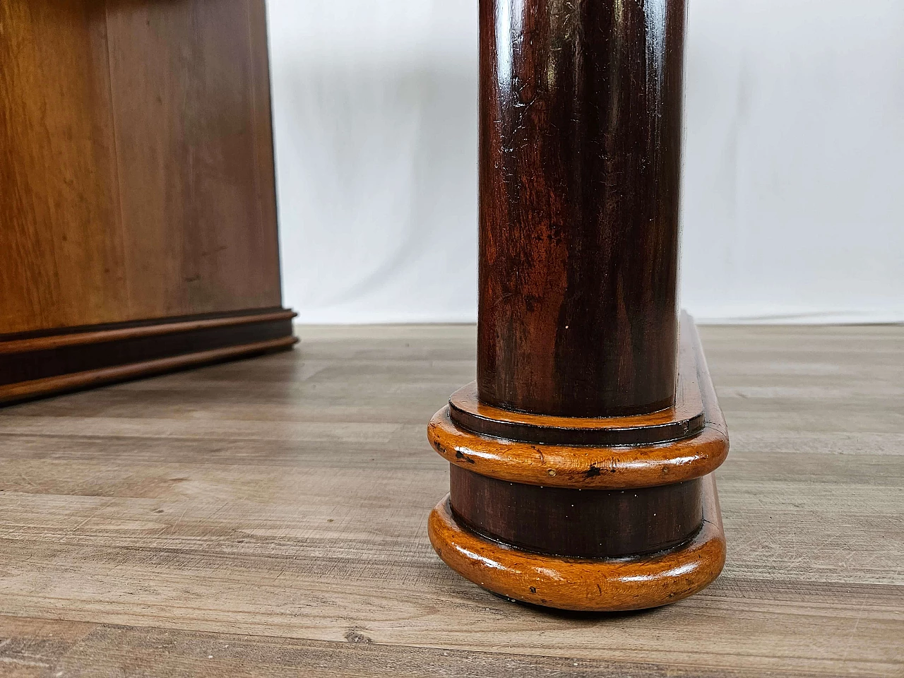 Art Deco table in mahogany and blond walnut, 1940s 23