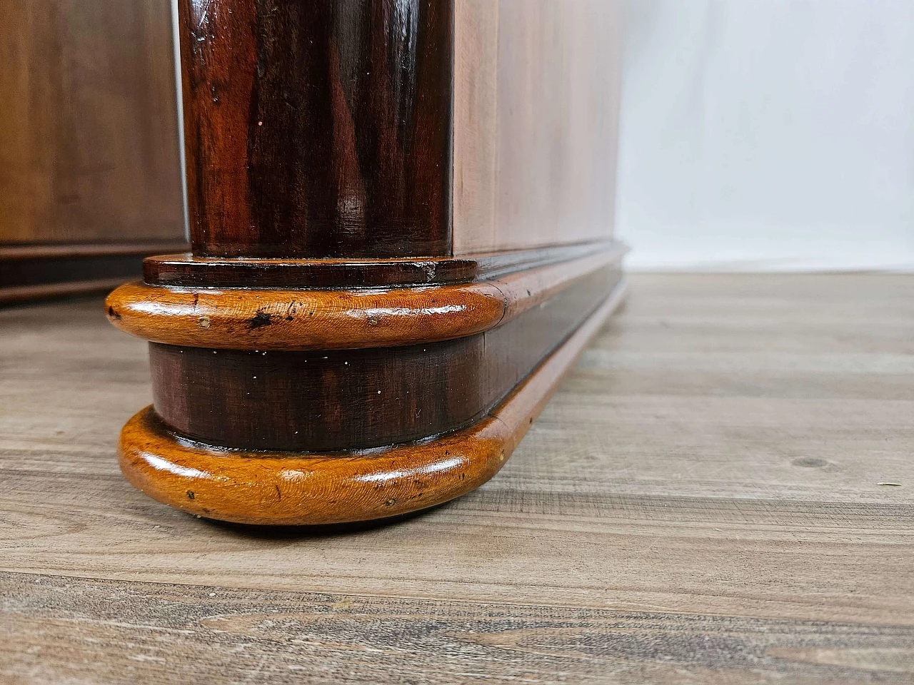 Art Deco table in mahogany and blond walnut, 1940s 26