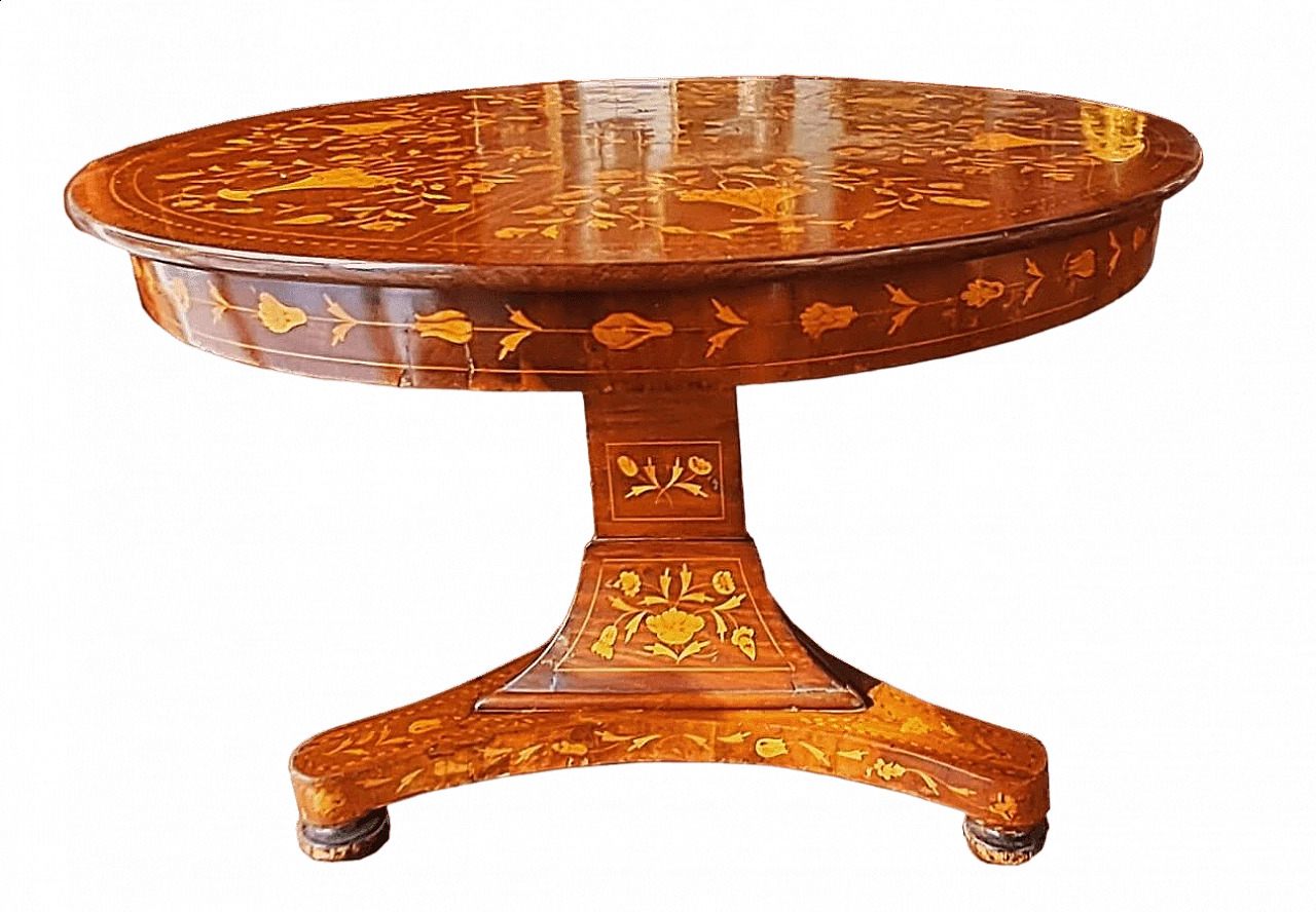 Mahogany circular table with maple inlays, second half of the 19th century 11