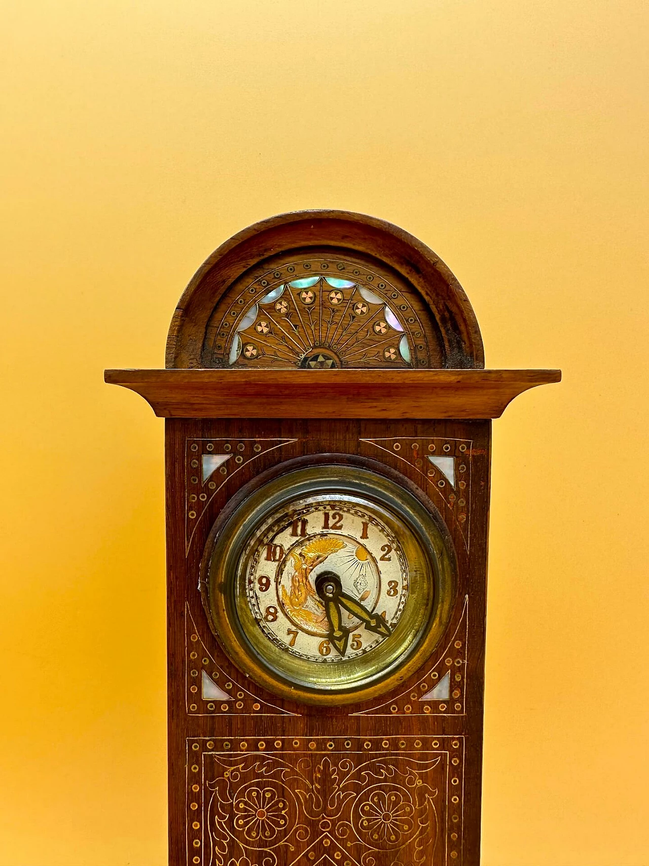 Mahogany table clock with mother-of-pearl decoration and inlays, early 20th century 2