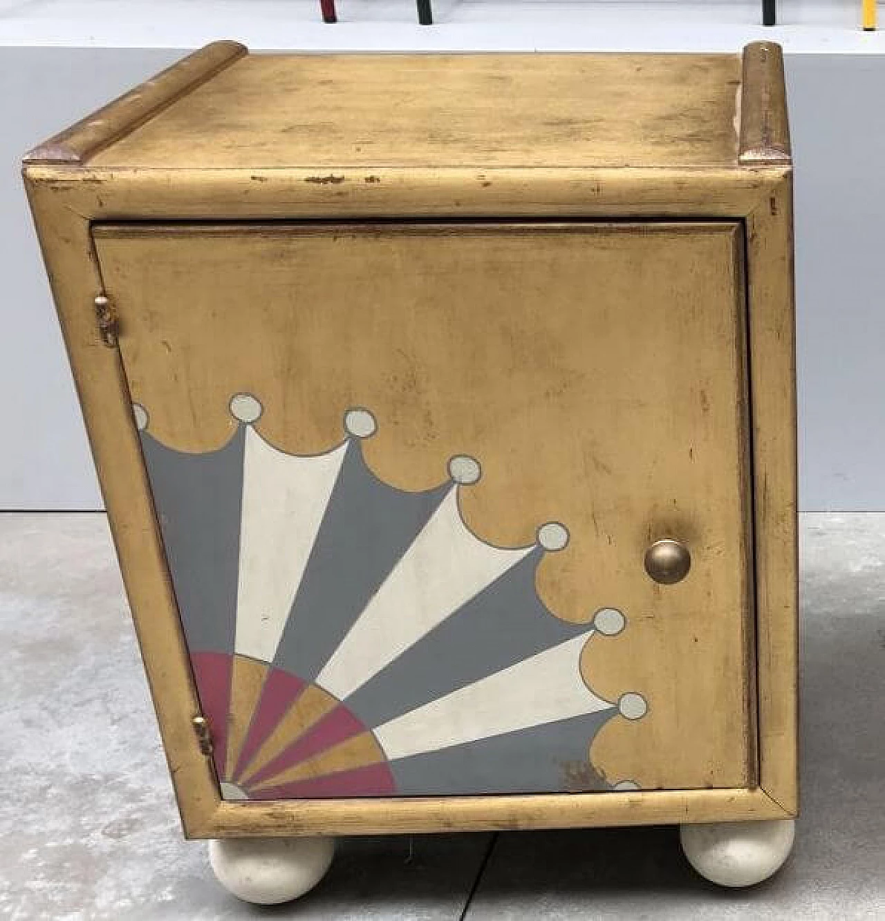 Pair of Futurist wooden bedside tables, 1940s 2