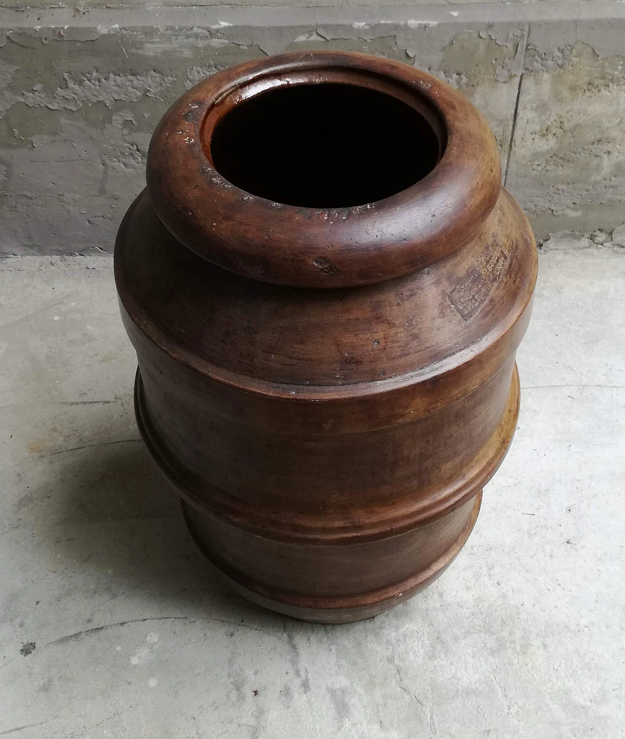 Tuscan terracotta oil jar, 1940s 5